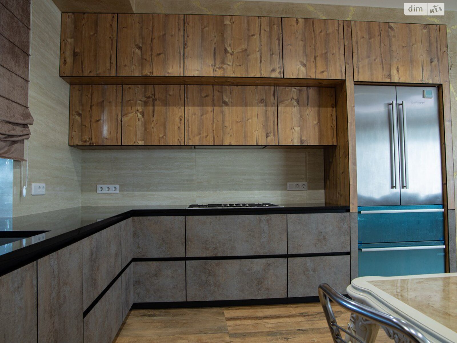 двоповерховий будинок з гаражем, 360 кв. м, цегла. Продаж у Рованцях фото 1 двоповерховий будинок з гаражем, 360 кв. м, цегла. Продаж у Рованцях фото 1