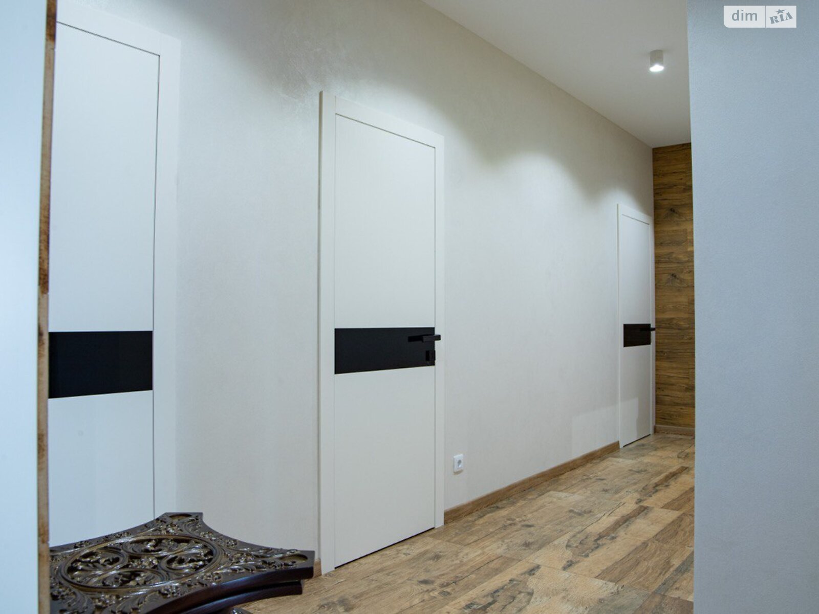 двоповерховий будинок з гаражем, 360 кв. м, цегла. Продаж у Рованцях фото 1 двоповерховий будинок з гаражем, 360 кв. м, цегла. Продаж у Рованцях фото 1