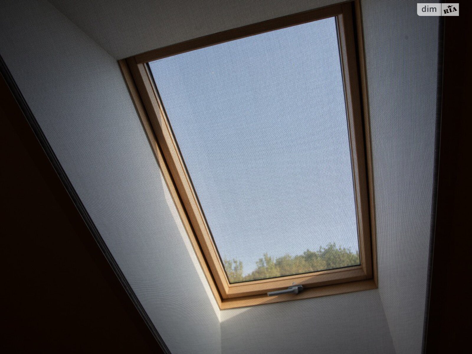 двоповерховий будинок з гаражем, 360 кв. м, цегла. Продаж у Рованцях фото 1 двоповерховий будинок з гаражем, 360 кв. м, цегла. Продаж у Рованцях фото 1