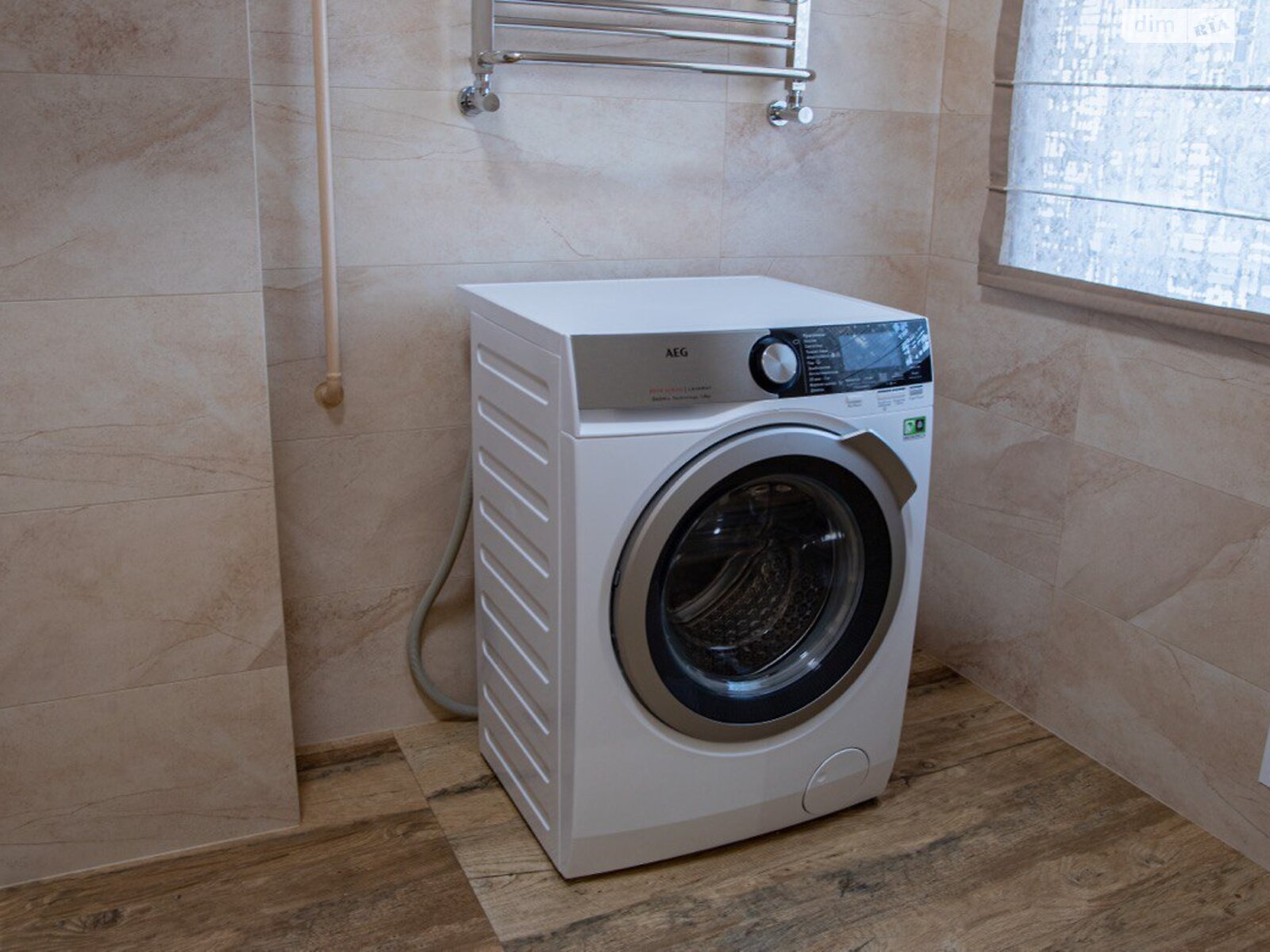 двоповерховий будинок з гаражем, 360 кв. м, цегла. Продаж у Рованцях фото 1 двоповерховий будинок з гаражем, 360 кв. м, цегла. Продаж у Рованцях фото 1