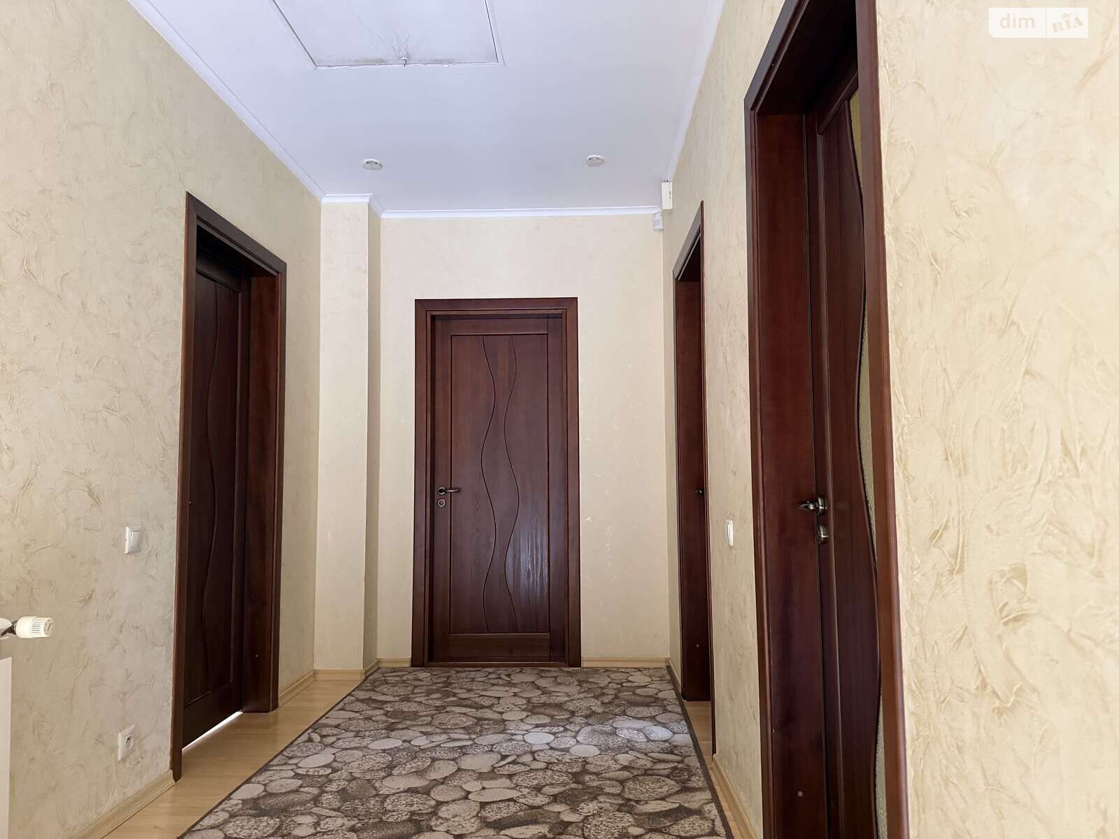 двоповерховий будинок з верандою, 182.2 кв. м, цегла. Продаж у Рованцях фото 1 двоповерховий будинок з верандою, 182.2 кв. м, цегла. Продаж у Рованцях фото 1