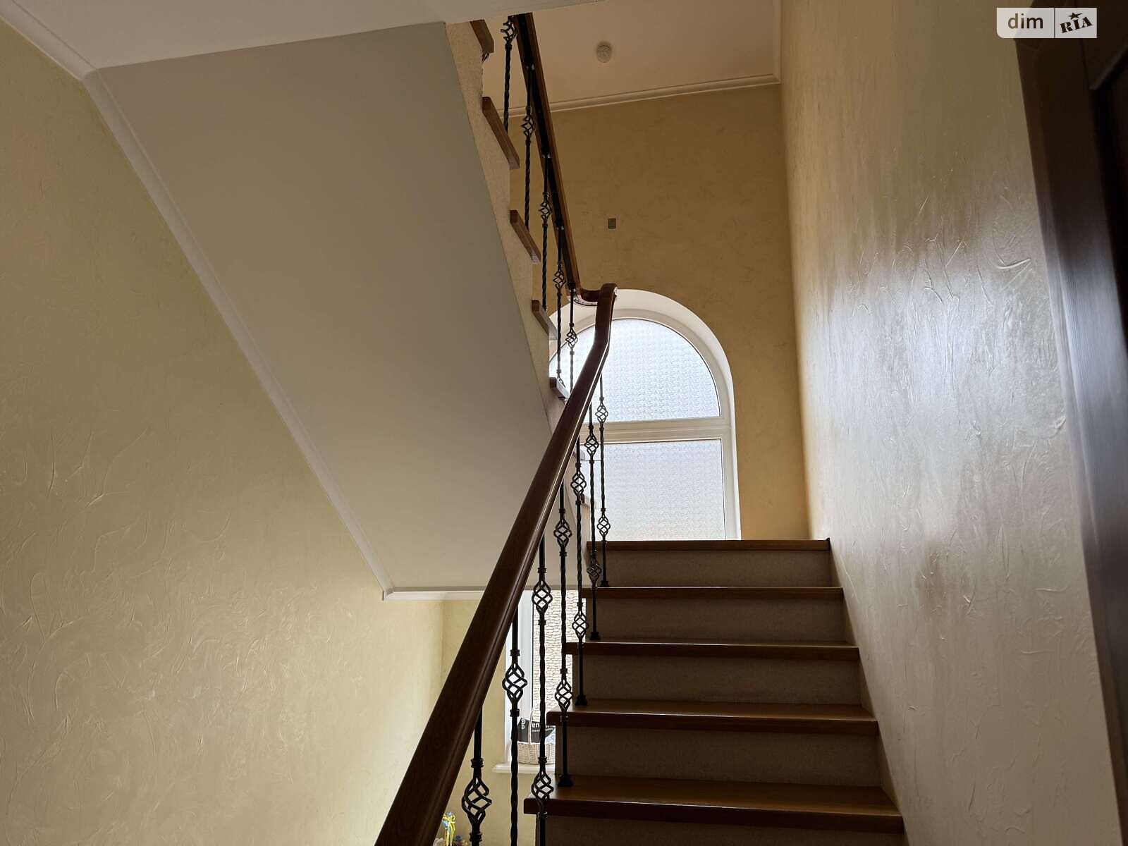 двоповерховий будинок з верандою, 182.2 кв. м, цегла. Продаж у Рованцях фото 1 двоповерховий будинок з верандою, 182.2 кв. м, цегла. Продаж у Рованцях фото 1