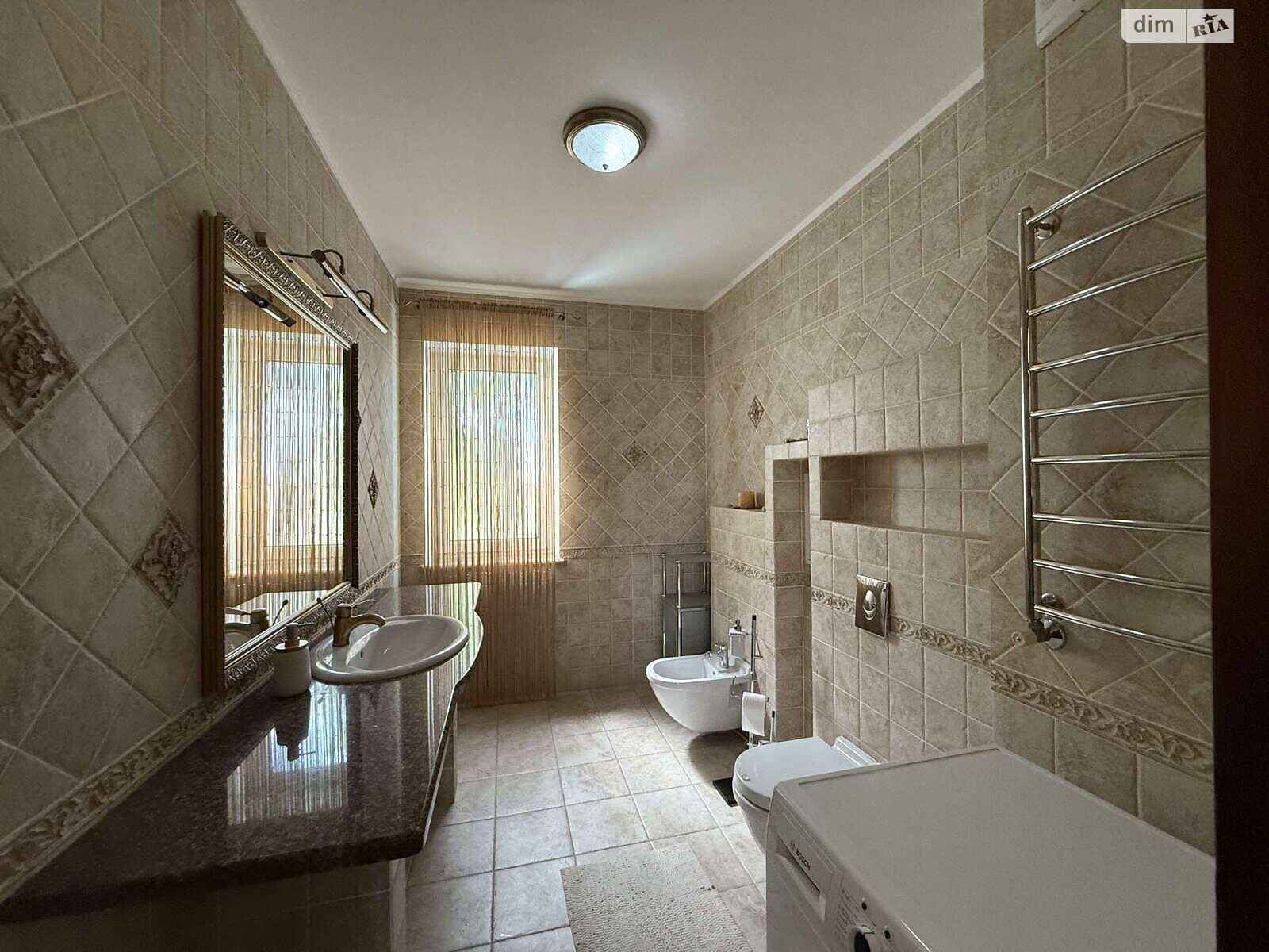 двоповерховий будинок з верандою, 182.2 кв. м, цегла. Продаж у Рованцях фото 1 двоповерховий будинок з верандою, 182.2 кв. м, цегла. Продаж у Рованцях фото 1