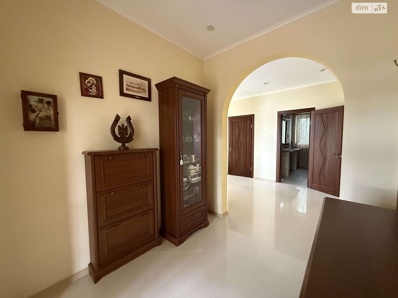 двоповерховий будинок з верандою, 182.2 кв. м, цегла. Продаж у Рованцях фото 1 двоповерховий будинок з верандою, 182.2 кв. м, цегла. Продаж у Рованцях фото 1