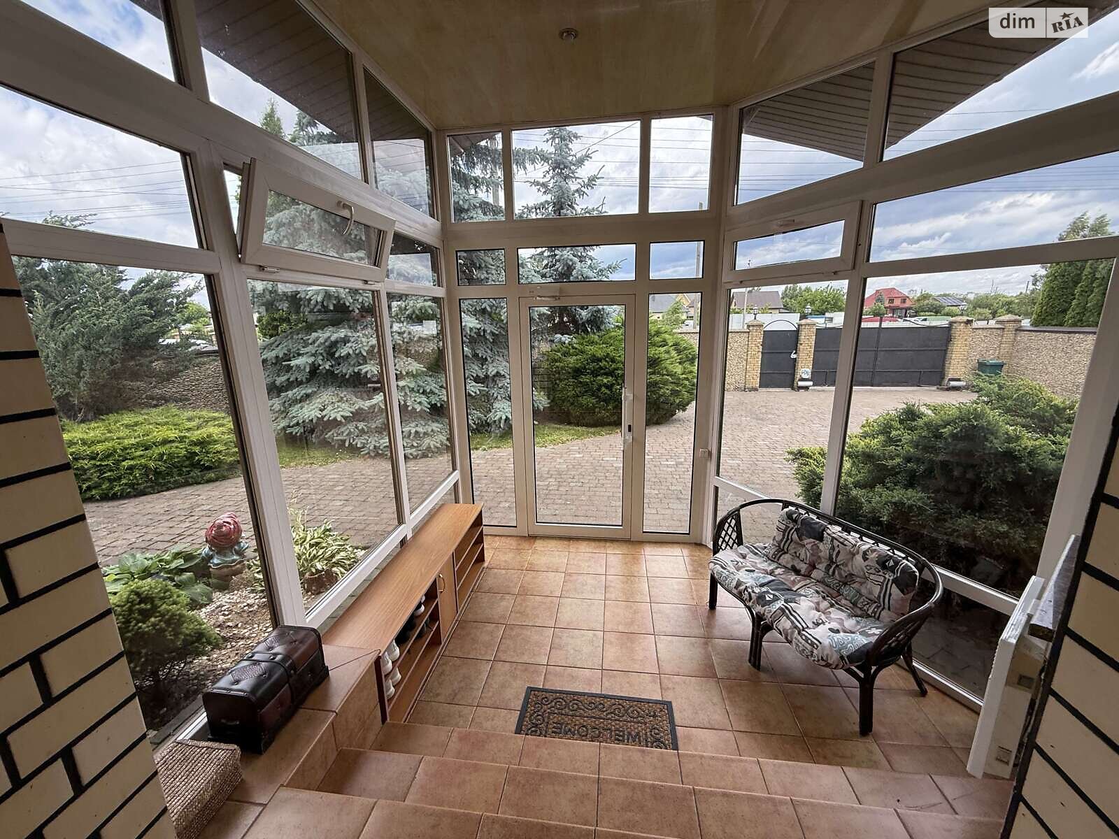 двоповерховий будинок з верандою, 182.2 кв. м, цегла. Продаж у Рованцях фото 1 двоповерховий будинок з верандою, 182.2 кв. м, цегла. Продаж у Рованцях фото 1