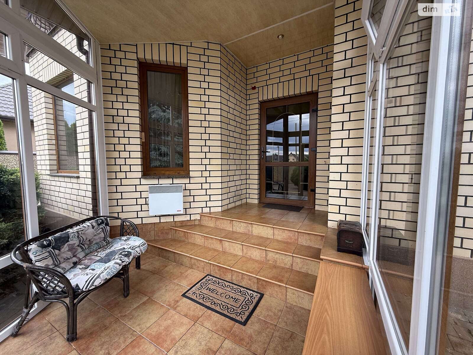 двоповерховий будинок з верандою, 182.2 кв. м, цегла. Продаж у Рованцях фото 1 двоповерховий будинок з верандою, 182.2 кв. м, цегла. Продаж у Рованцях фото 1