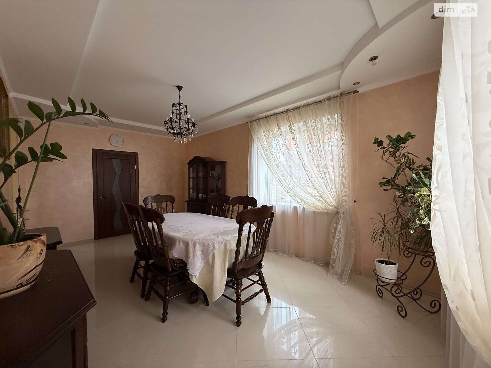 двоповерховий будинок з верандою, 182.2 кв. м, цегла. Продаж у Рованцях фото 1 двоповерховий будинок з верандою, 182.2 кв. м, цегла. Продаж у Рованцях фото 1