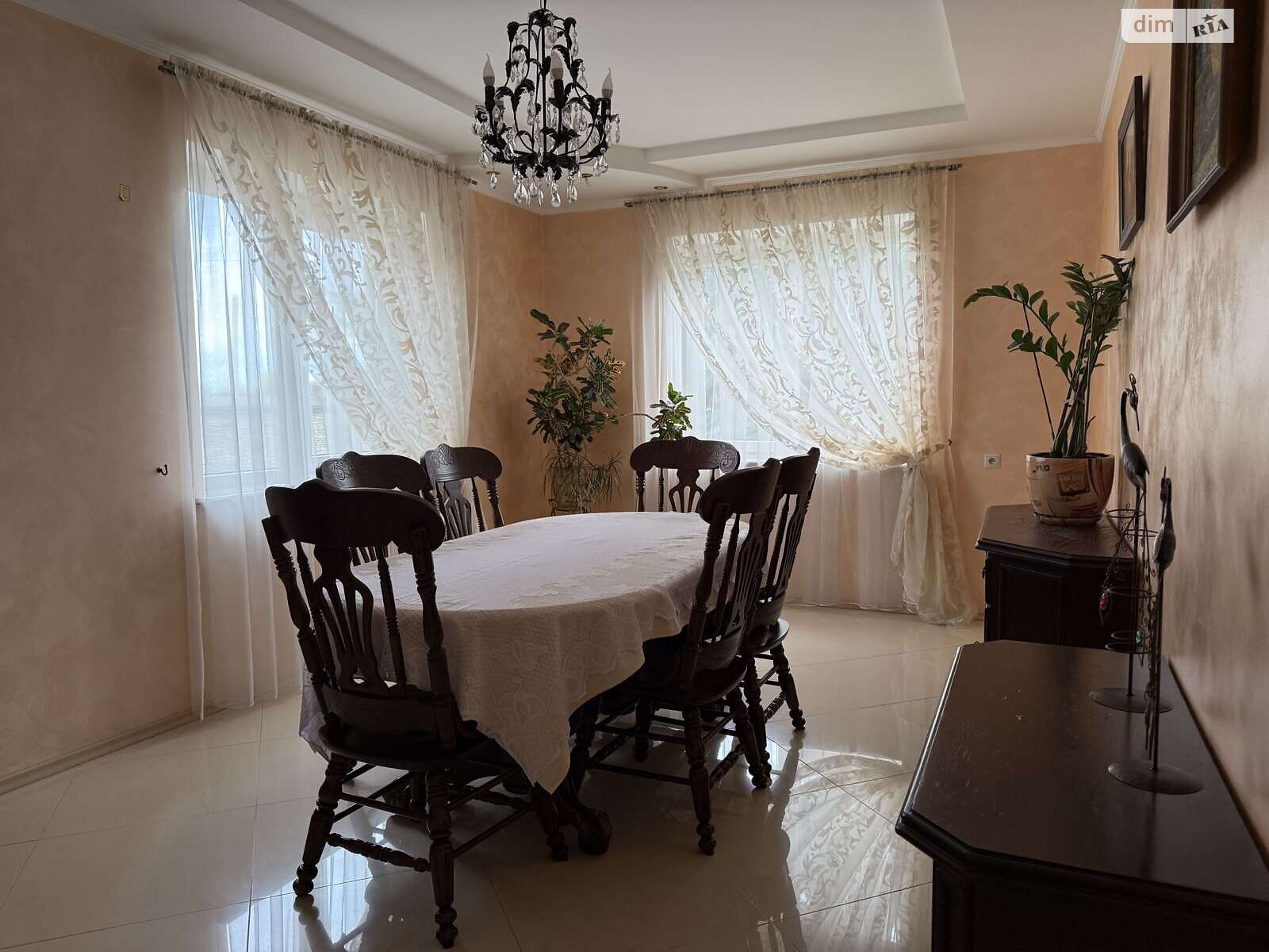 двоповерховий будинок з верандою, 182.2 кв. м, цегла. Продаж у Рованцях фото 1 двоповерховий будинок з верандою, 182.2 кв. м, цегла. Продаж у Рованцях фото 1