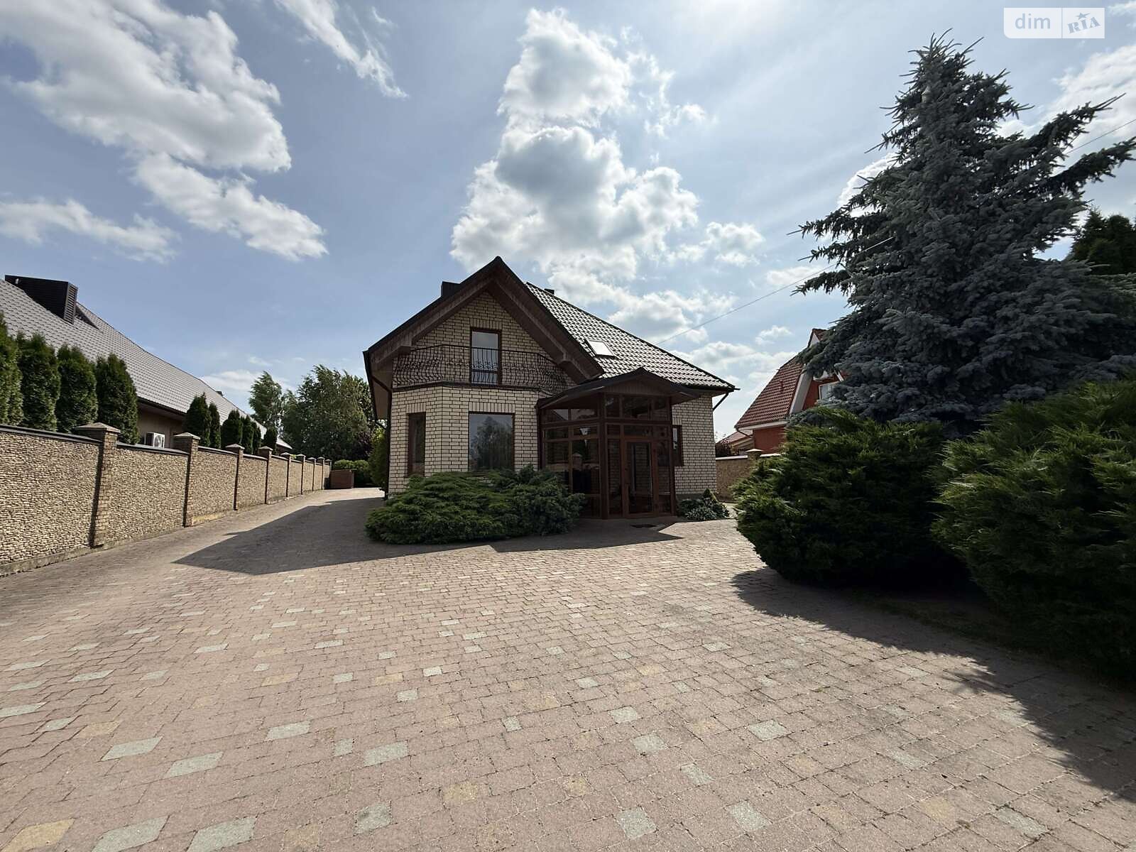 двоповерховий будинок з верандою, 182.2 кв. м, цегла. Продаж у Рованцях фото 1 двоповерховий будинок з верандою, 182.2 кв. м, цегла. Продаж у Рованцях фото 1