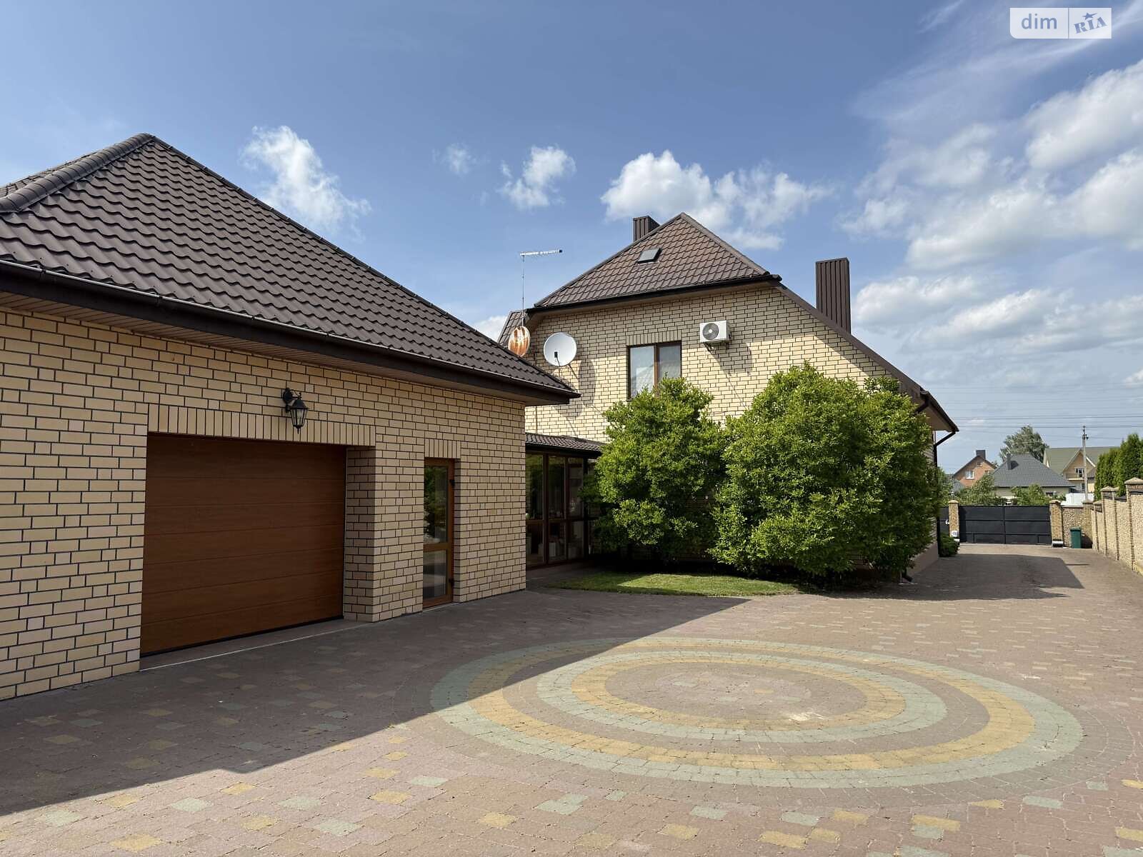 двоповерховий будинок з верандою, 182.2 кв. м, цегла. Продаж у Рованцях фото 1 двоповерховий будинок з верандою, 182.2 кв. м, цегла. Продаж у Рованцях фото 1