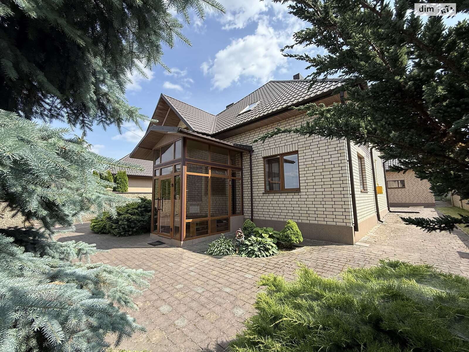 двоповерховий будинок з верандою, 182.2 кв. м, цегла. Продаж у Рованцях фото 1 двоповерховий будинок з верандою, 182.2 кв. м, цегла. Продаж у Рованцях фото 1