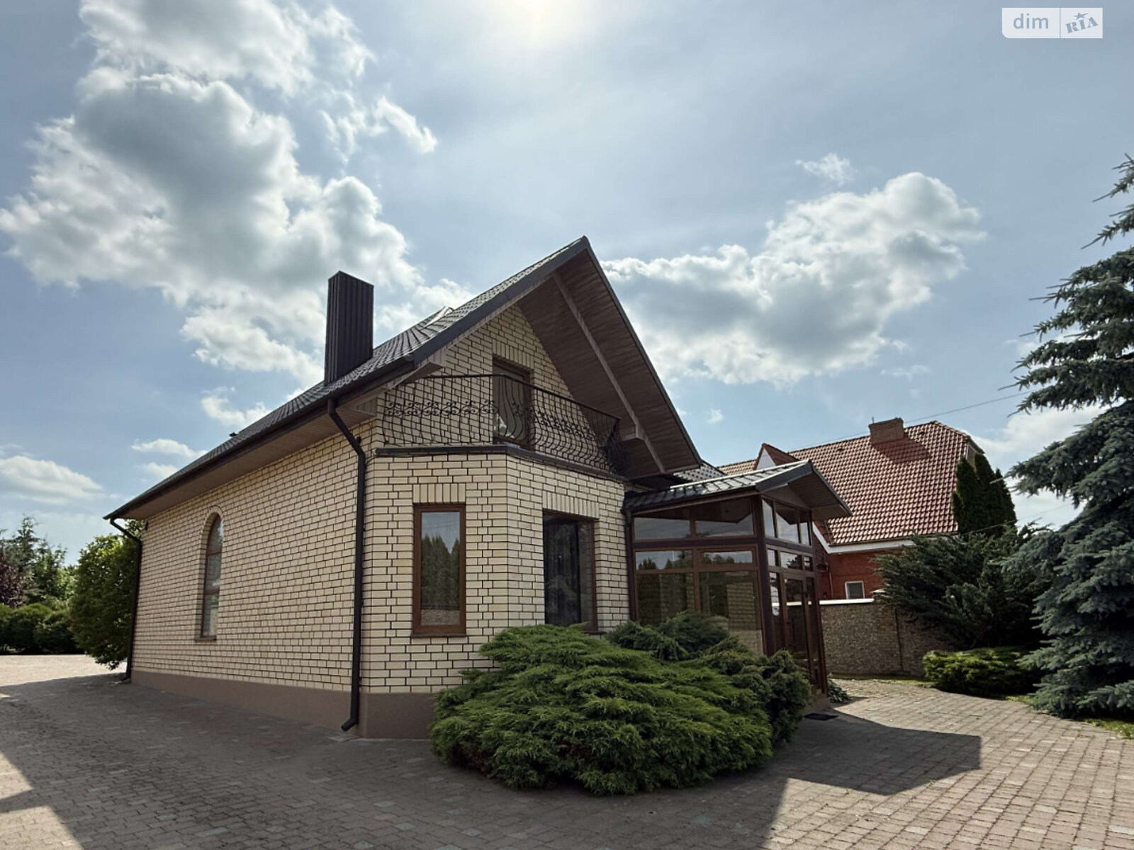 двоповерховий будинок з верандою, 182.2 кв. м, цегла. Продаж у Рованцях фото 1 двоповерховий будинок з верандою, 182.2 кв. м, цегла. Продаж у Рованцях фото 1