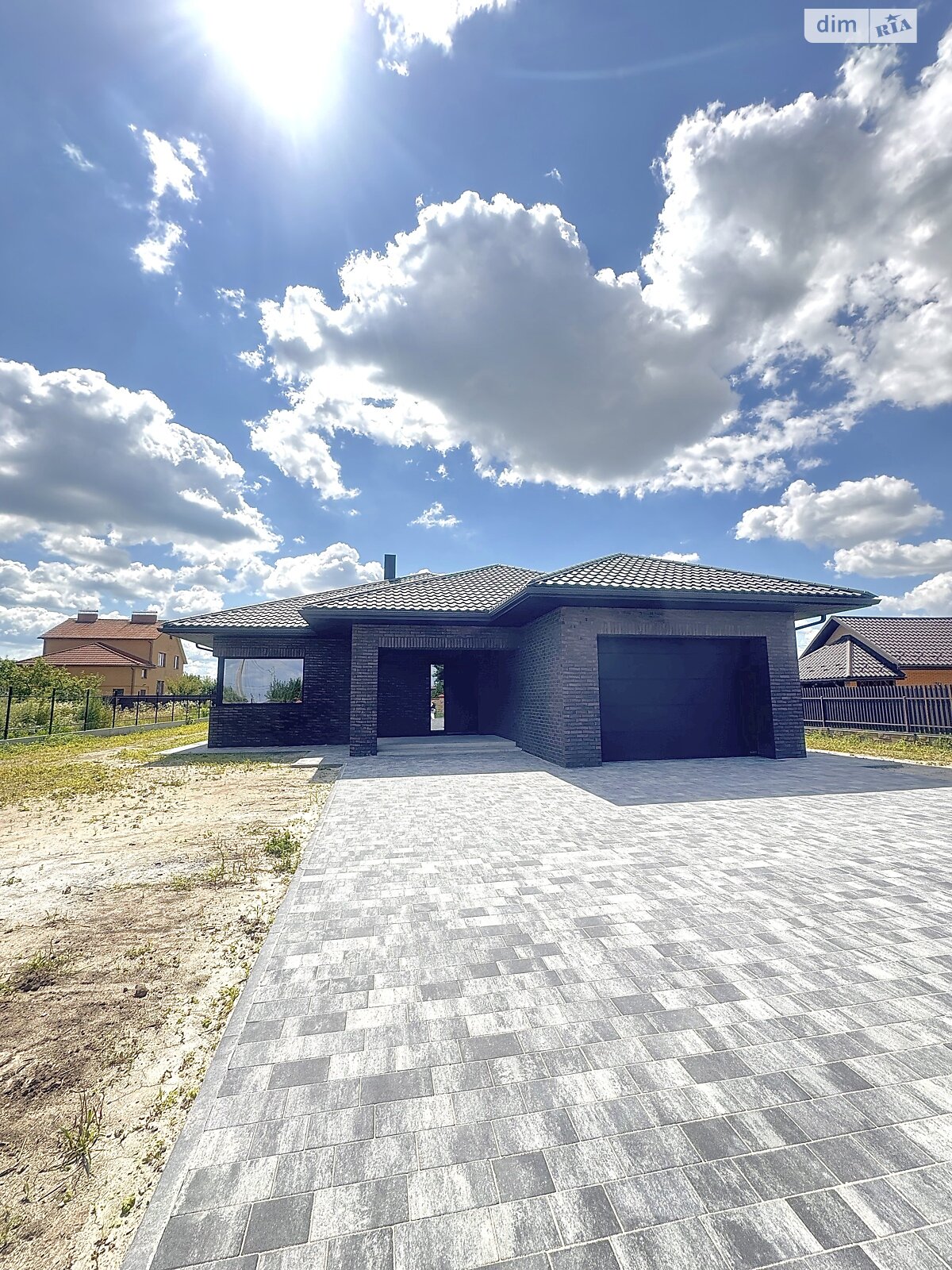 одноповерховий будинок з гаражем, 181 кв. м, цегла. Продаж у Рованцях фото 1 одноповерховий будинок з гаражем, 181 кв. м, цегла. Продаж у Рованцях фото 1