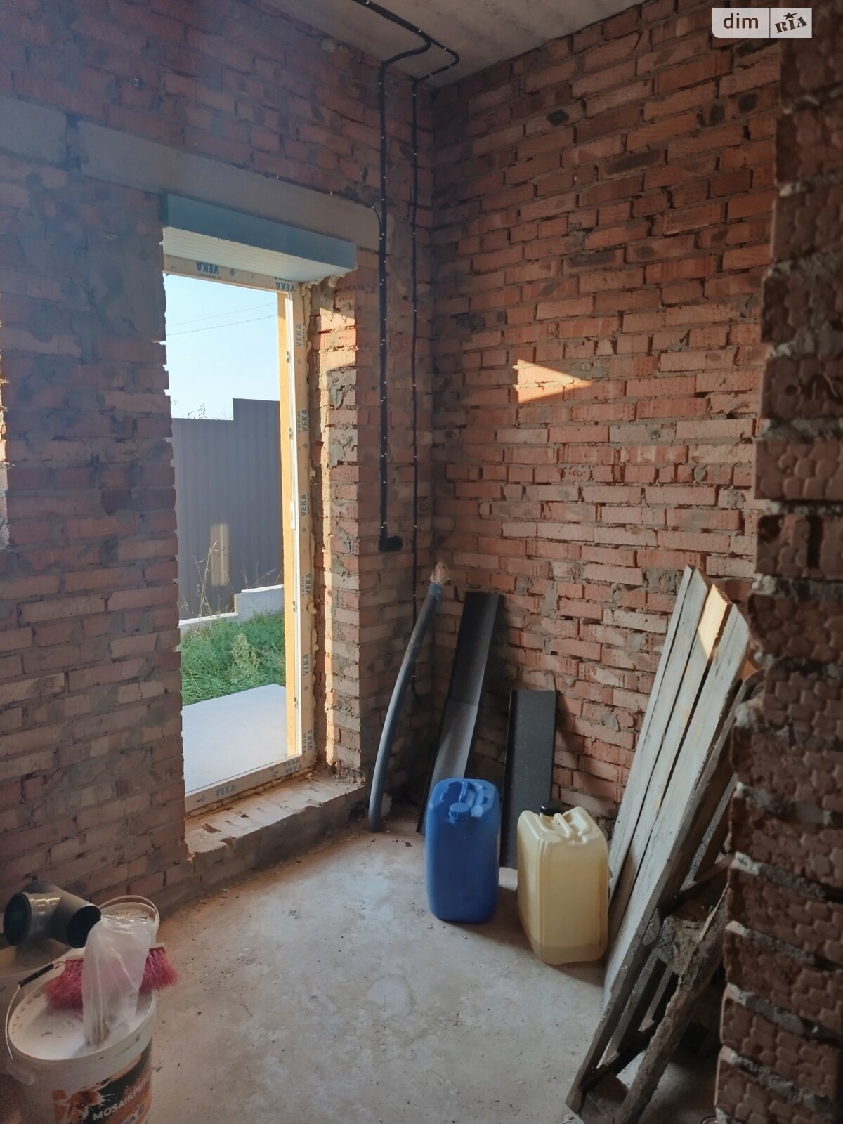 двухэтажный дом, 170 кв. м, кирпич. Продажа в Ровце фото 1 двухэтажный дом, 170 кв. м, кирпич. Продажа в Ровце фото 1