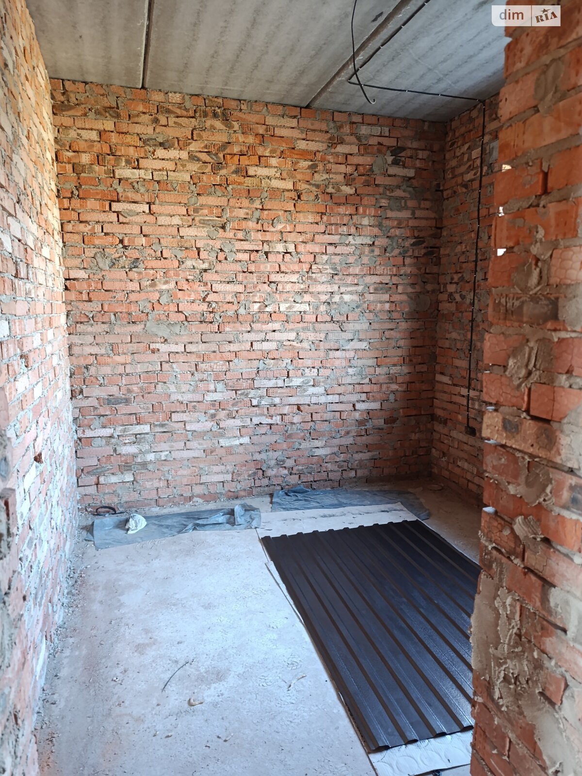 двухэтажный дом, 170 кв. м, кирпич. Продажа в Ровце фото 1 двухэтажный дом, 170 кв. м, кирпич. Продажа в Ровце фото 1