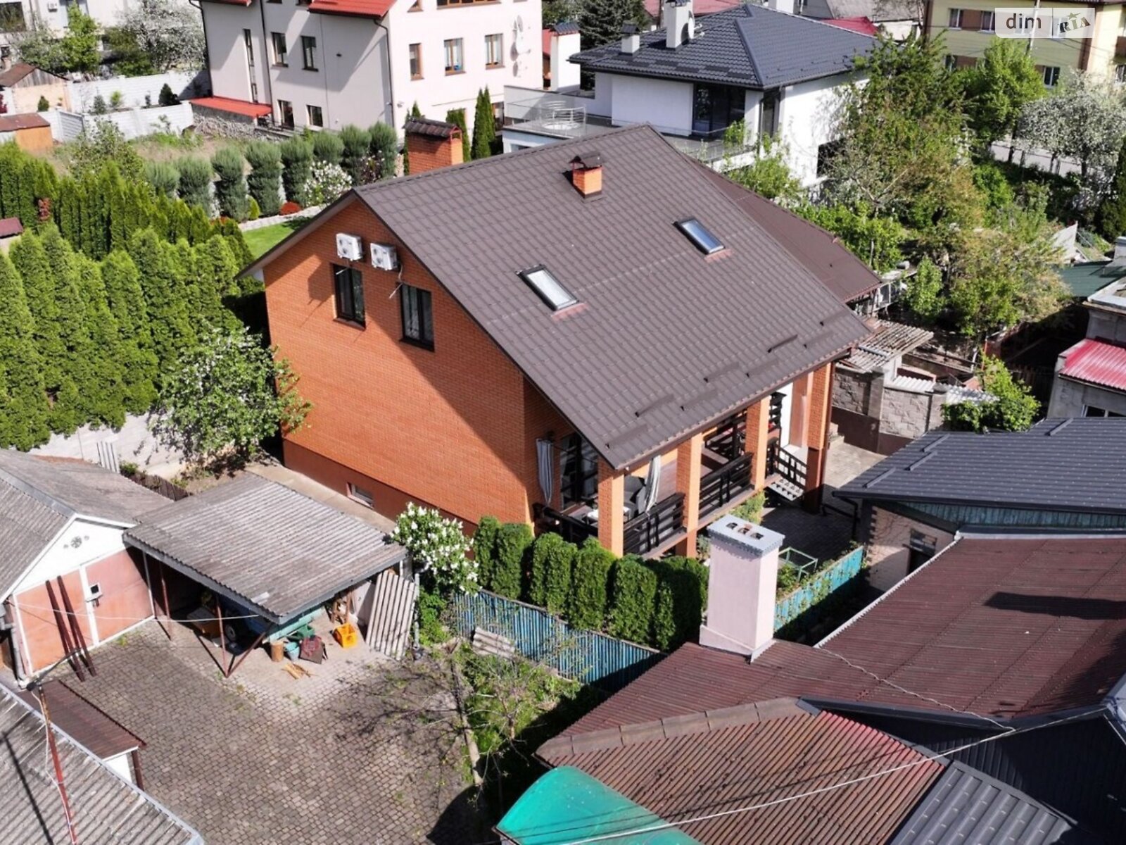 двоповерховий будинок з гаражем, 214 кв. м, цегла. Продаж в Рівному, район 12-школа фото 1 двоповерховий будинок з гаражем, 214 кв. м, цегла. Продаж в Рівному, район 12-школа фото 1