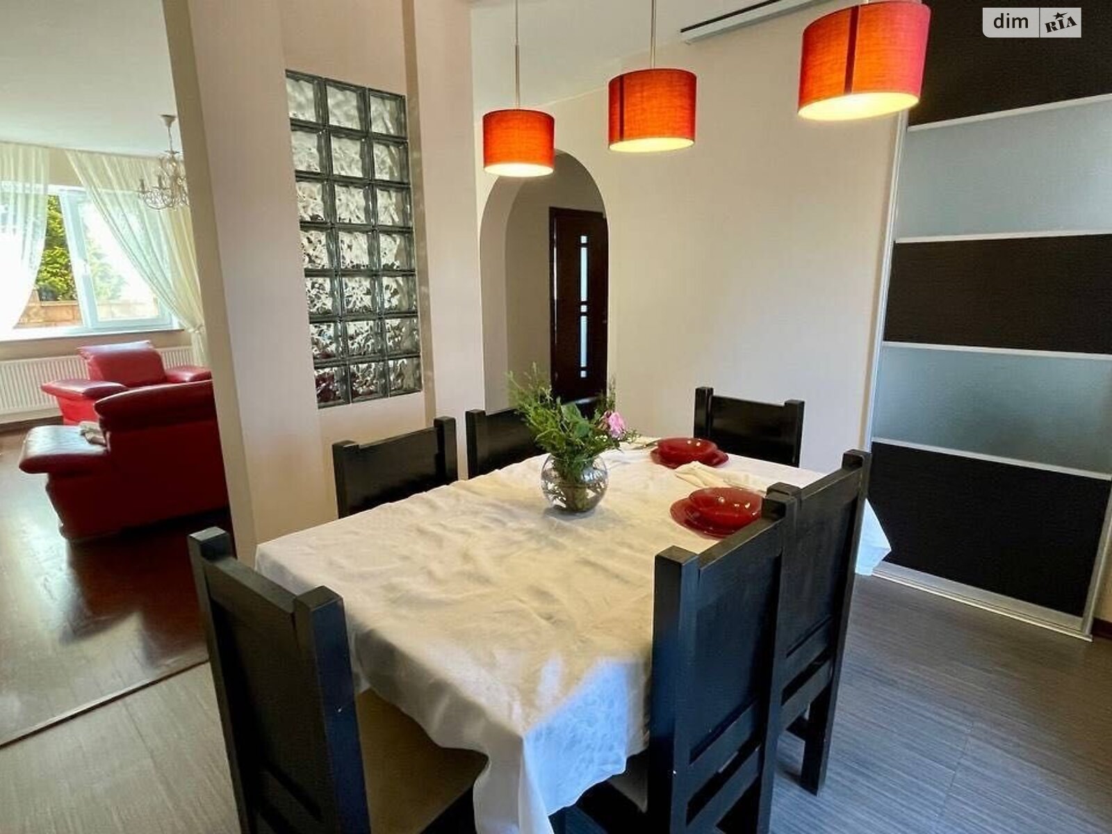 двоповерховий будинок з гаражем, 214 кв. м, цегла. Продаж в Рівному, район 12-школа фото 1 двоповерховий будинок з гаражем, 214 кв. м, цегла. Продаж в Рівному, район 12-школа фото 1