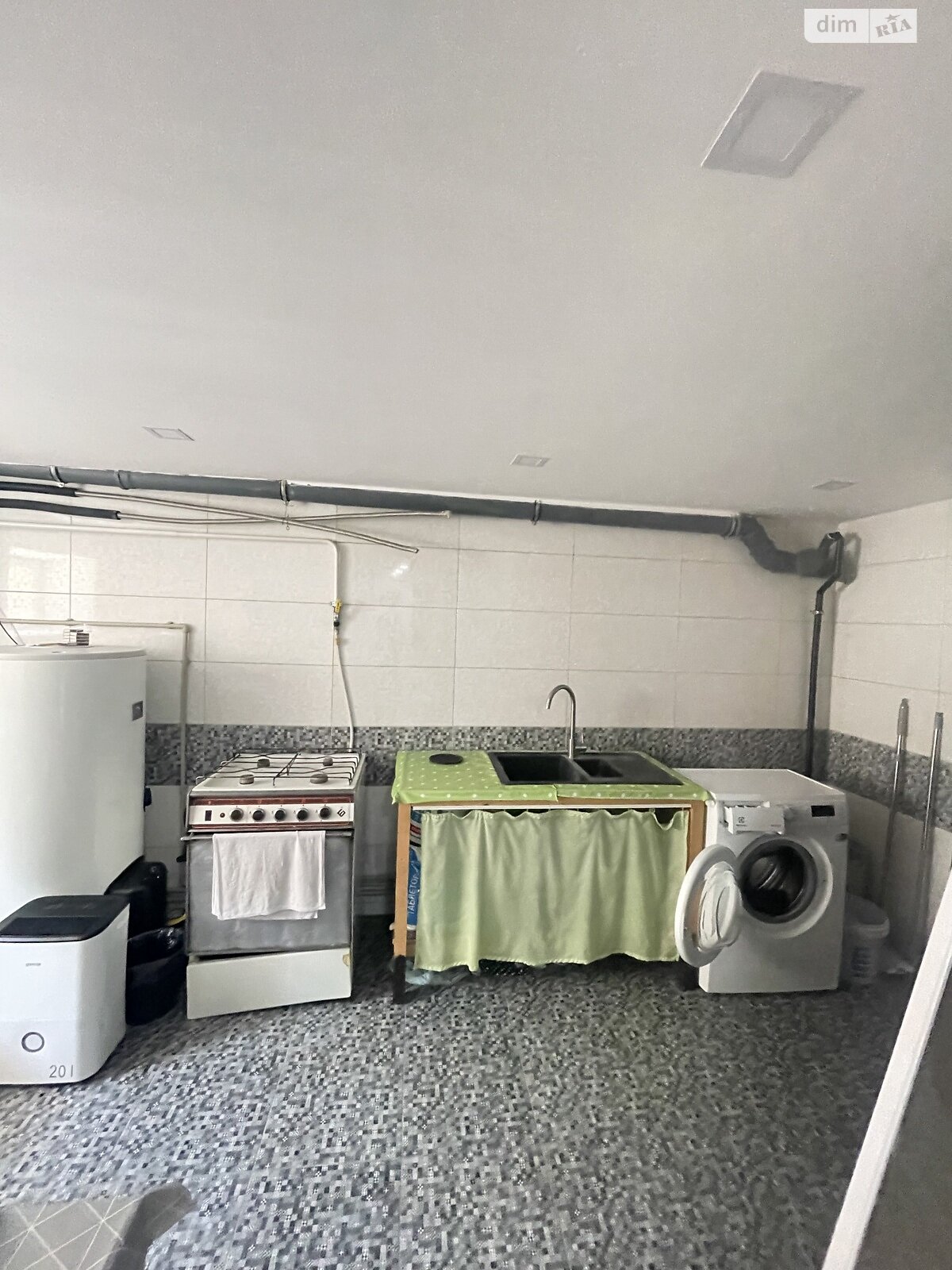 двоповерховий будинок з гаражем, 213.2 кв. м, цегла. Продаж в Рівному, район 12-школа фото 1 двоповерховий будинок з гаражем, 213.2 кв. м, цегла. Продаж в Рівному, район 12-школа фото 1