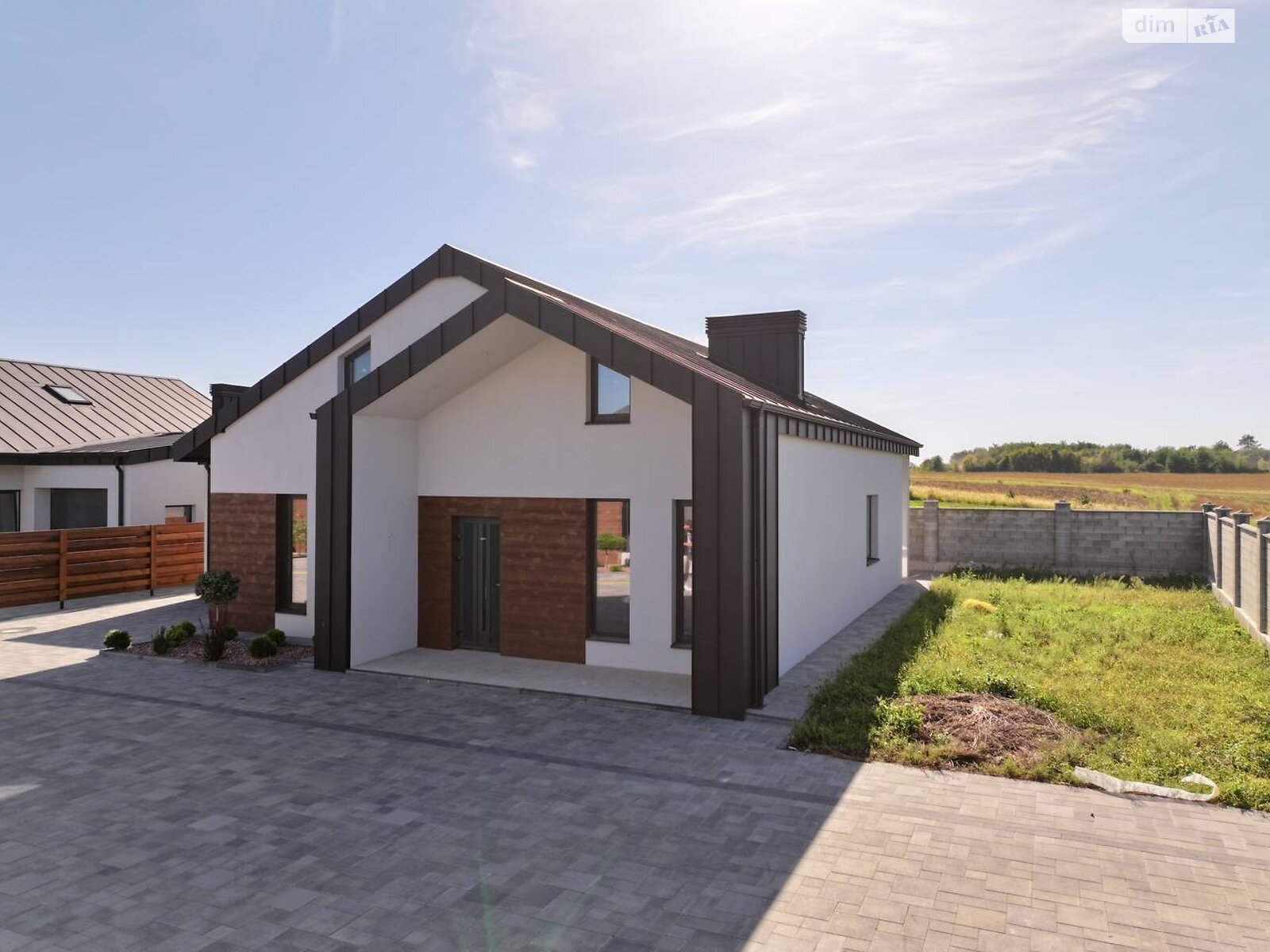 двоповерховий будинок з гаражем, 170 кв. м, цегла. Продаж в Рівному, район Авторинок фото 1 двоповерховий будинок з гаражем, 170 кв. м, цегла. Продаж в Рівному, район Авторинок фото 1