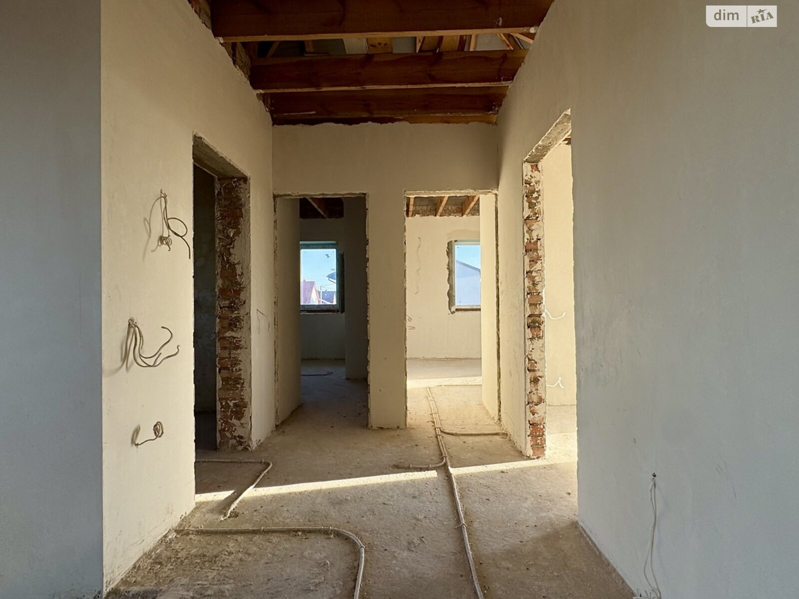 двоповерховий будинок, 270 кв. м, кирпич. Продаж в Рівному, район Авторинок фото 1 двоповерховий будинок, 270 кв. м, кирпич. Продаж в Рівному, район Авторинок фото 1