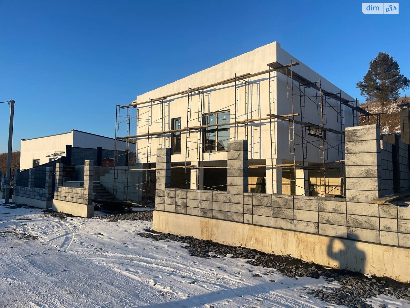 одноэтажный дом с гаражом, 104 кв. м, кирпич. Продажа в Ровно район Авторынок фото 1 одноэтажный дом с гаражом, 104 кв. м, кирпич. Продажа в Ровно район Авторынок фото 1