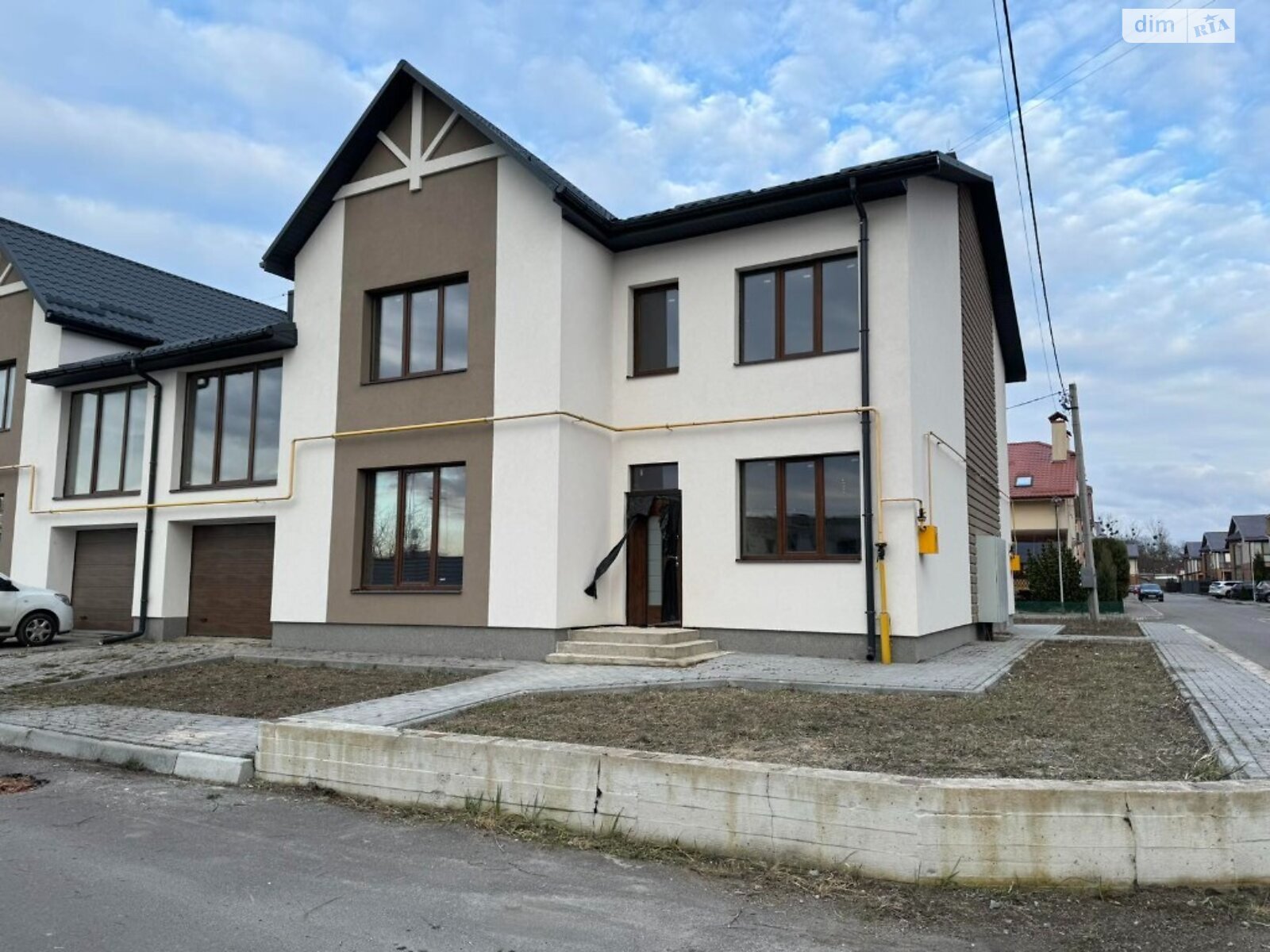 двухэтажный дом с гаражом, 160 кв. м, кирпич. Продажа в Ровно район Автовокзал фото 1