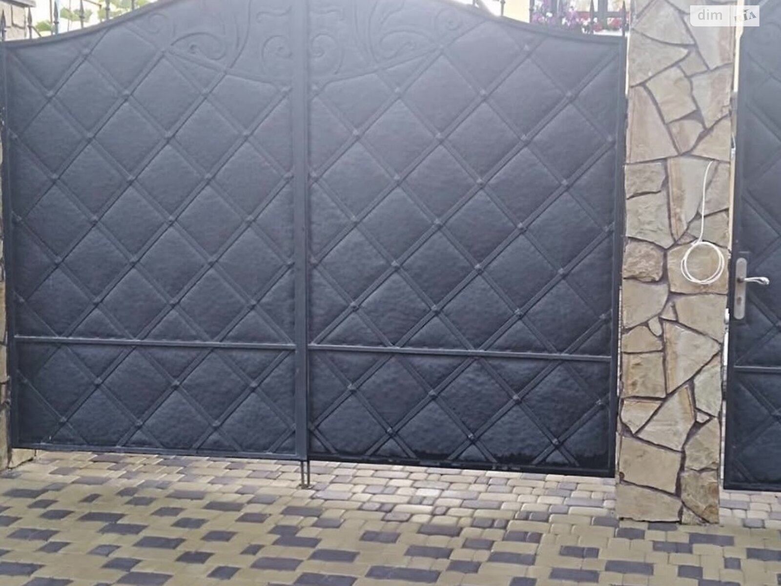 двухэтажный дом, 120 кв. м, пеноблок. Продажа в Ровно район Басов Угол фото 1