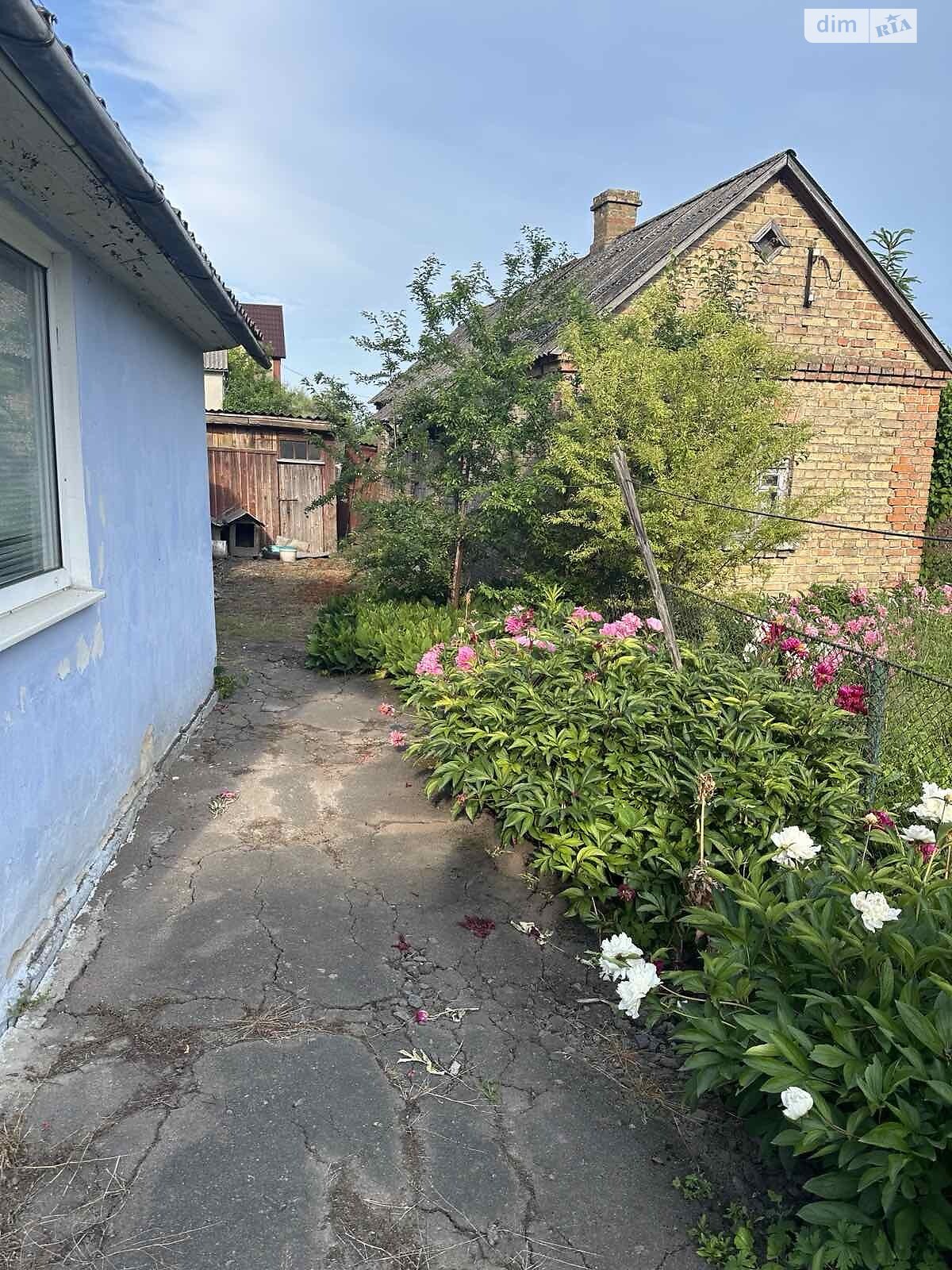 одноэтажный дом с отоплением, 84 кв. м, дерево и кирпич. Продажа в Ровно район Басов Угол фото 1