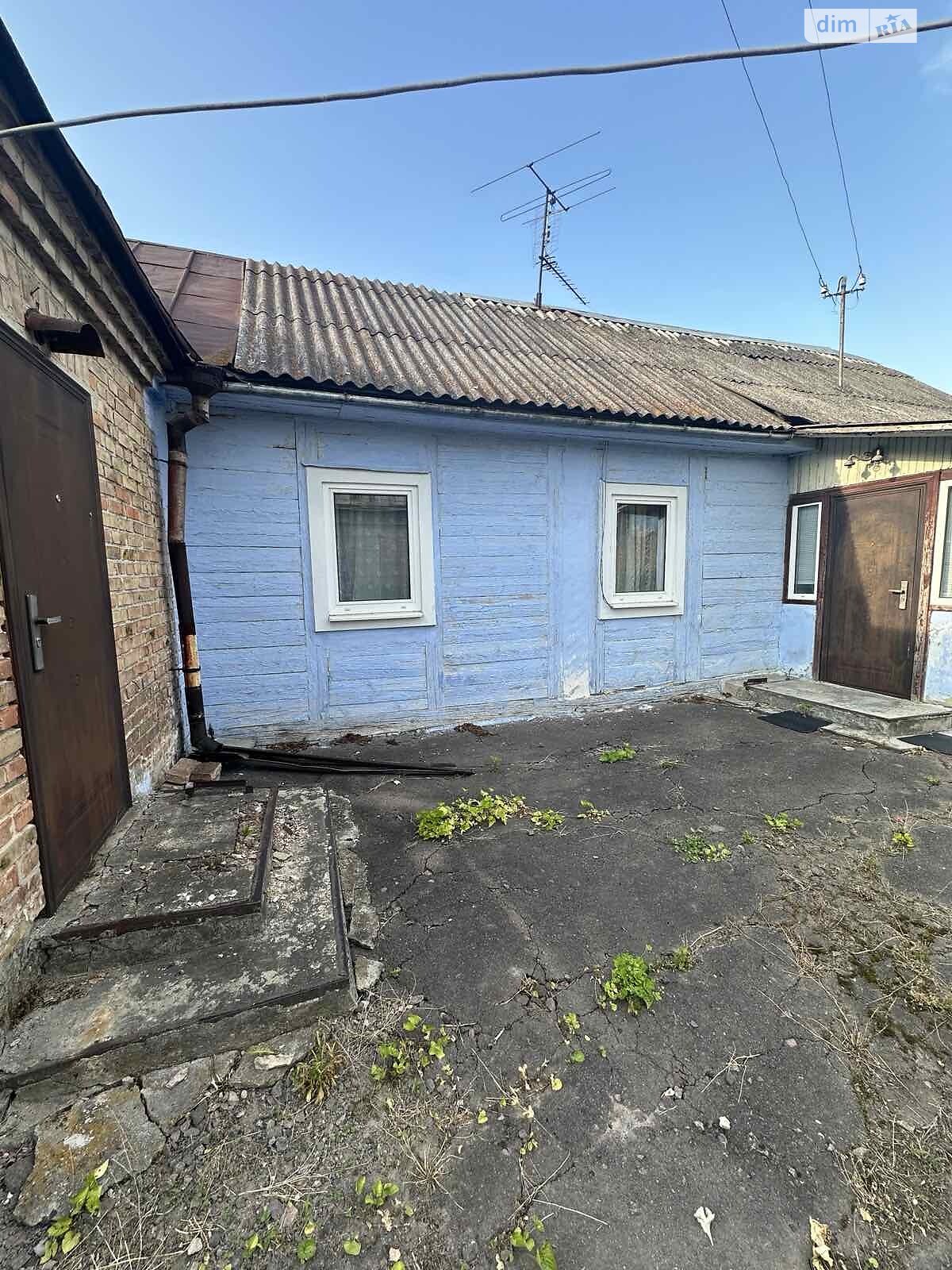 одноэтажный дом с отоплением, 84 кв. м, дерево и кирпич. Продажа в Ровно район Басов Угол фото 1