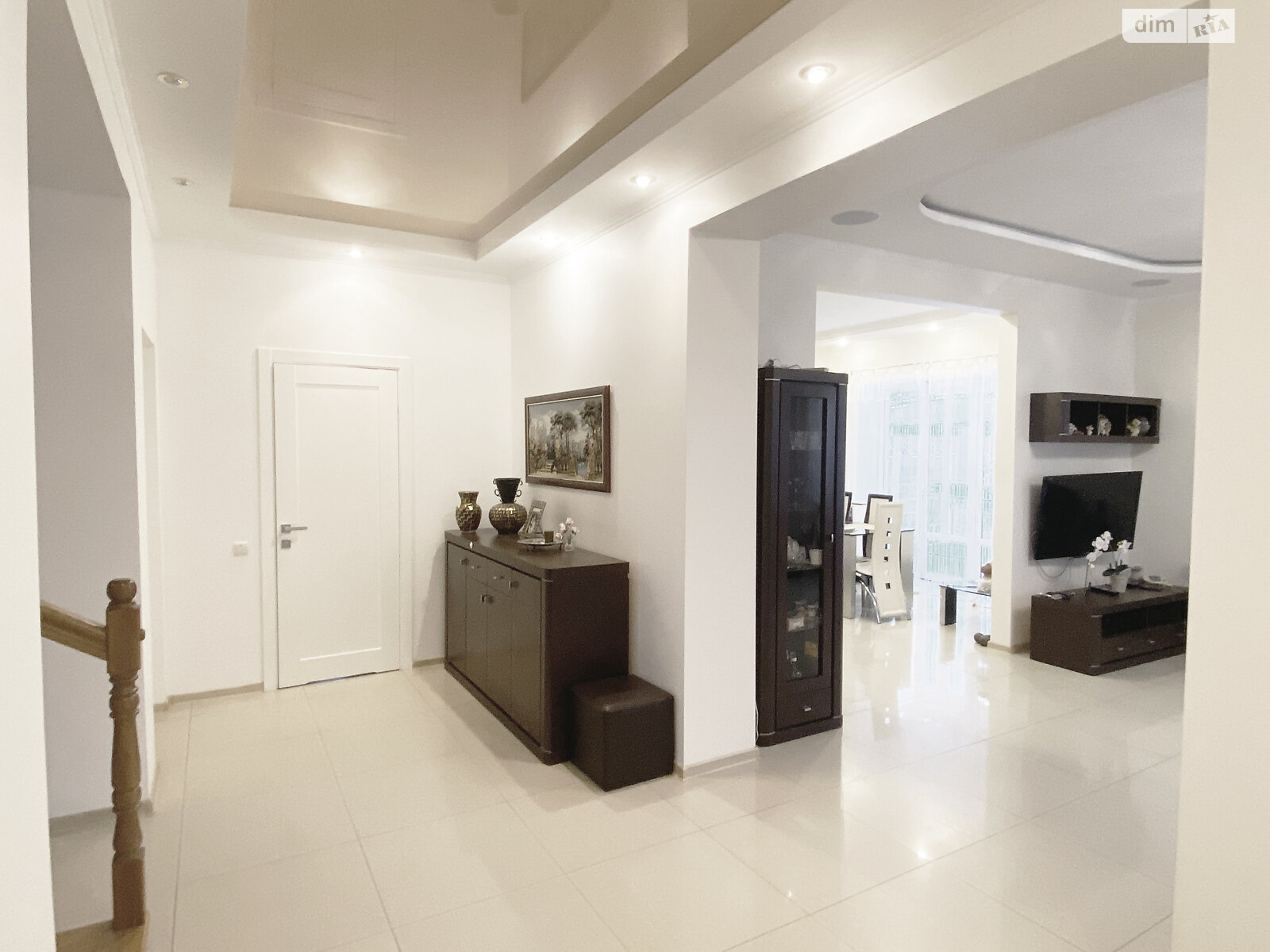 двухэтажный дом с гаражом, 224.1 кв. м, кирпич. Продажа в Ровно район Боярка фото 1