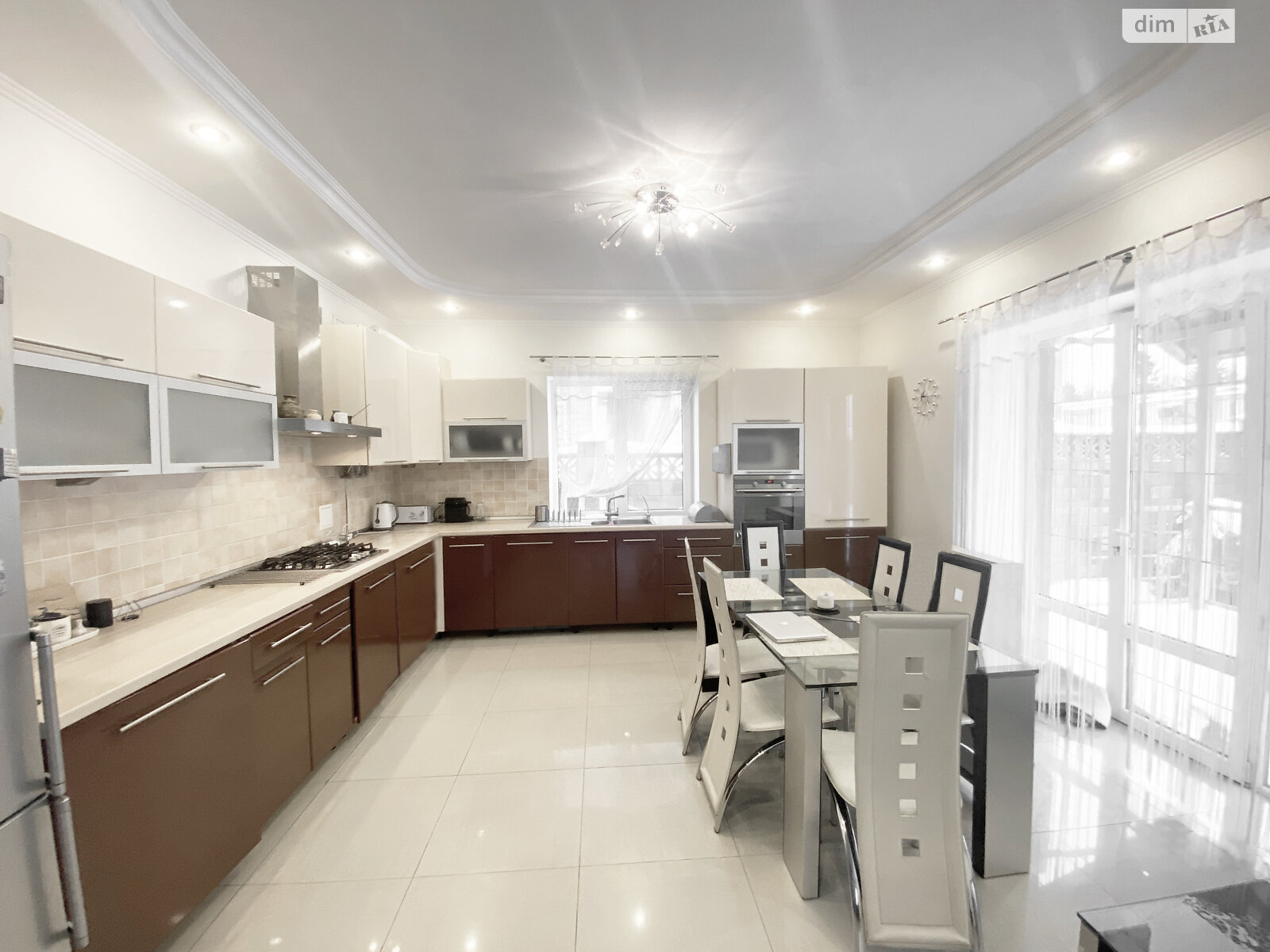 двухэтажный дом с гаражом, 224.1 кв. м, кирпич. Продажа в Ровно район Боярка фото 1