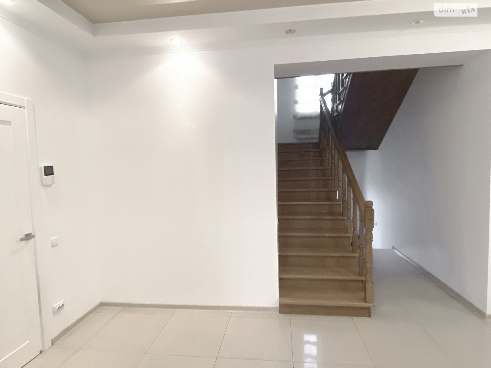 двухэтажный дом с гаражом, 224.1 кв. м, кирпич. Продажа в Ровно район Боярка фото 1