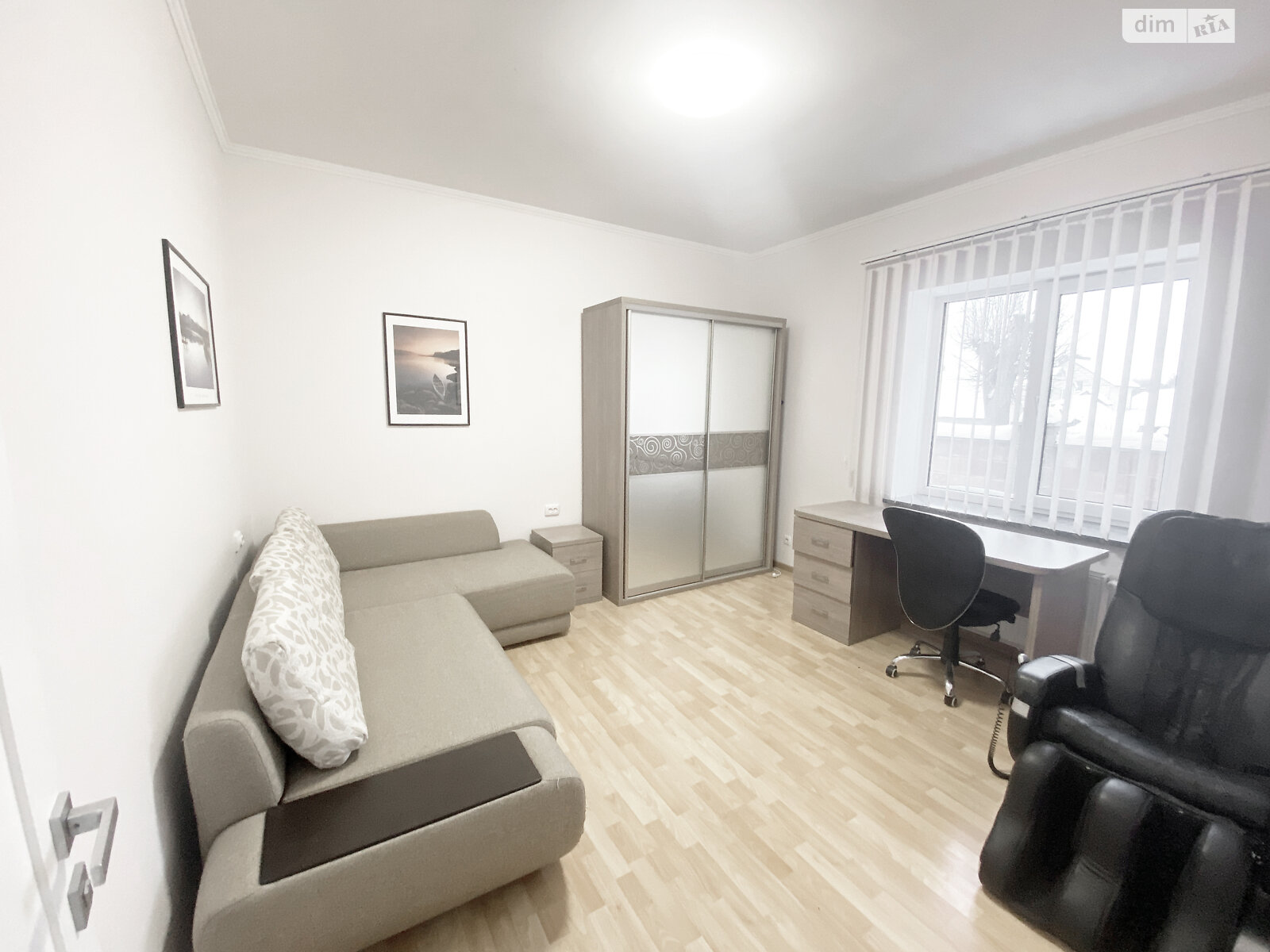 двухэтажный дом с гаражом, 224.1 кв. м, кирпич. Продажа в Ровно район Боярка фото 1