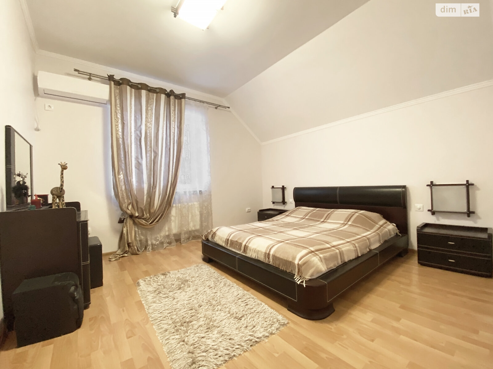 двухэтажный дом с гаражом, 224.1 кв. м, кирпич. Продажа в Ровно район Боярка фото 1