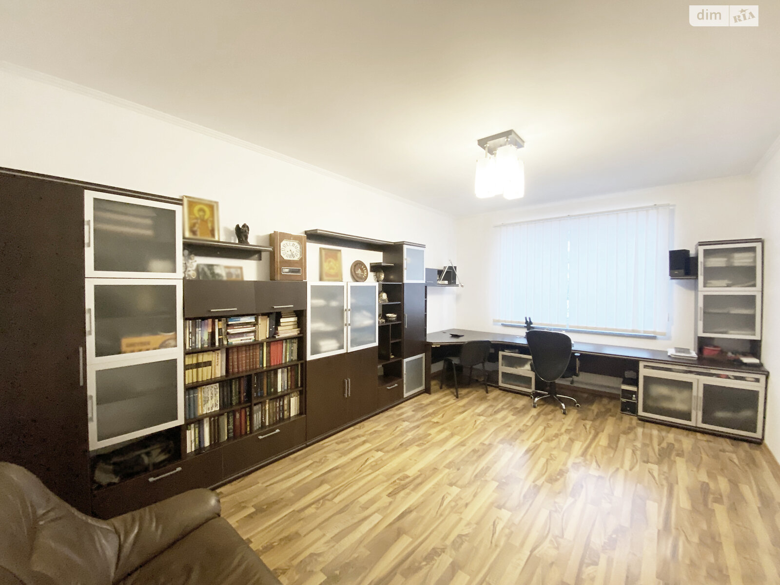 двухэтажный дом с гаражом, 224.1 кв. м, кирпич. Продажа в Ровно район Боярка фото 1