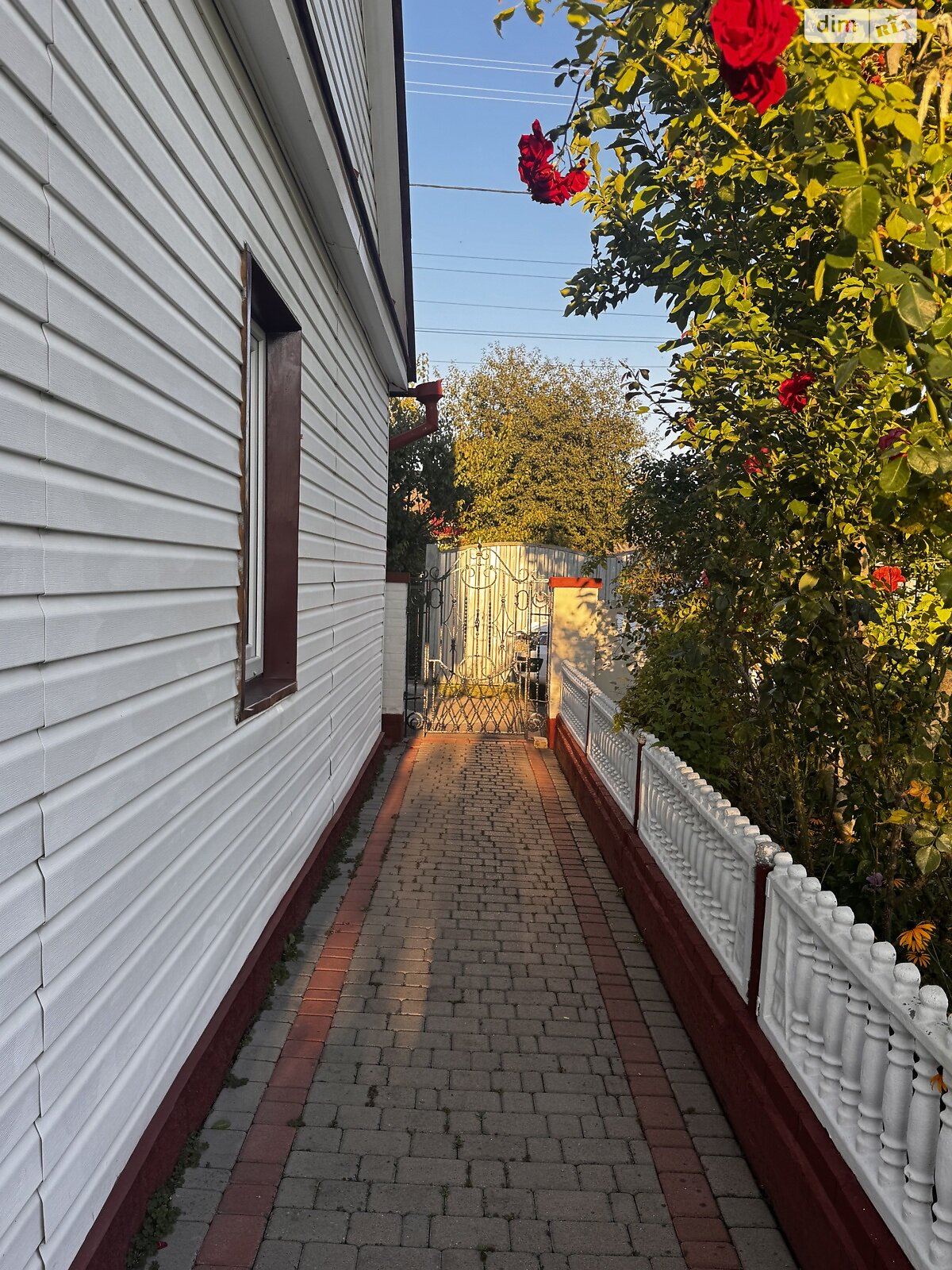 одноповерховий будинок з гаражем, 68.4 кв. м, дерево та цегла. Продаж в Рівному, район Боярка фото 1 одноповерховий будинок з гаражем, 68.4 кв. м, дерево та цегла. Продаж в Рівному, район Боярка фото 1