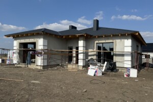 одноэтажный дом с гаражом, 150 кв. м, кирпич. Продажа в Ровно район Чайка фото 2