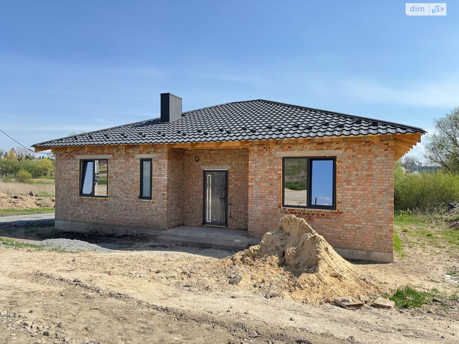 одноэтажный дом с отоплением, 110 кв. м, кирпич. Продажа в Ровно район Чайка фото 1 одноэтажный дом с отоплением, 110 кв. м, кирпич. Продажа в Ровно район Чайка фото 1