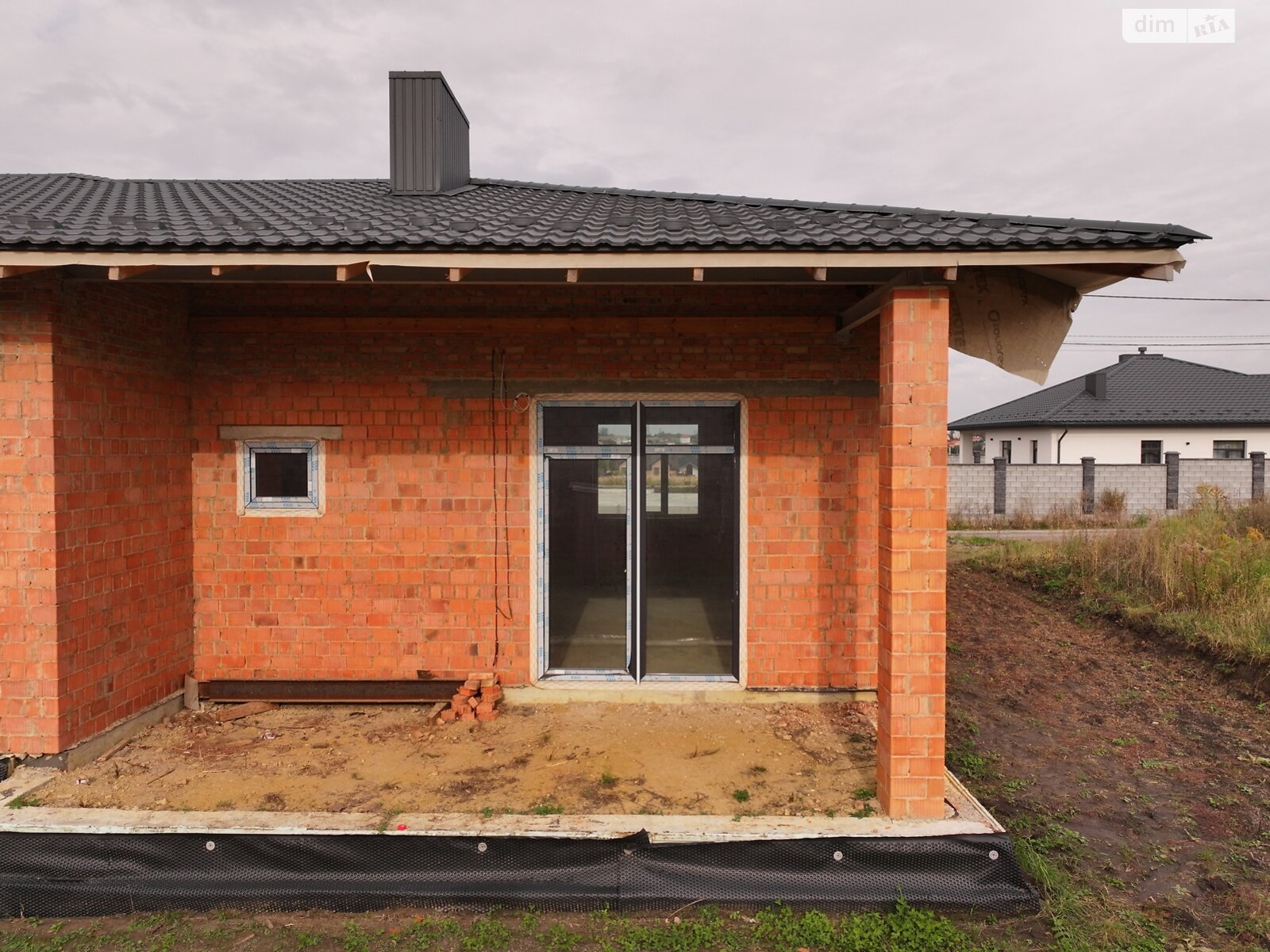 одноэтажный дом с гаражом, 180 кв. м, кирпич. Продажа в Ровно район Чайка фото 1