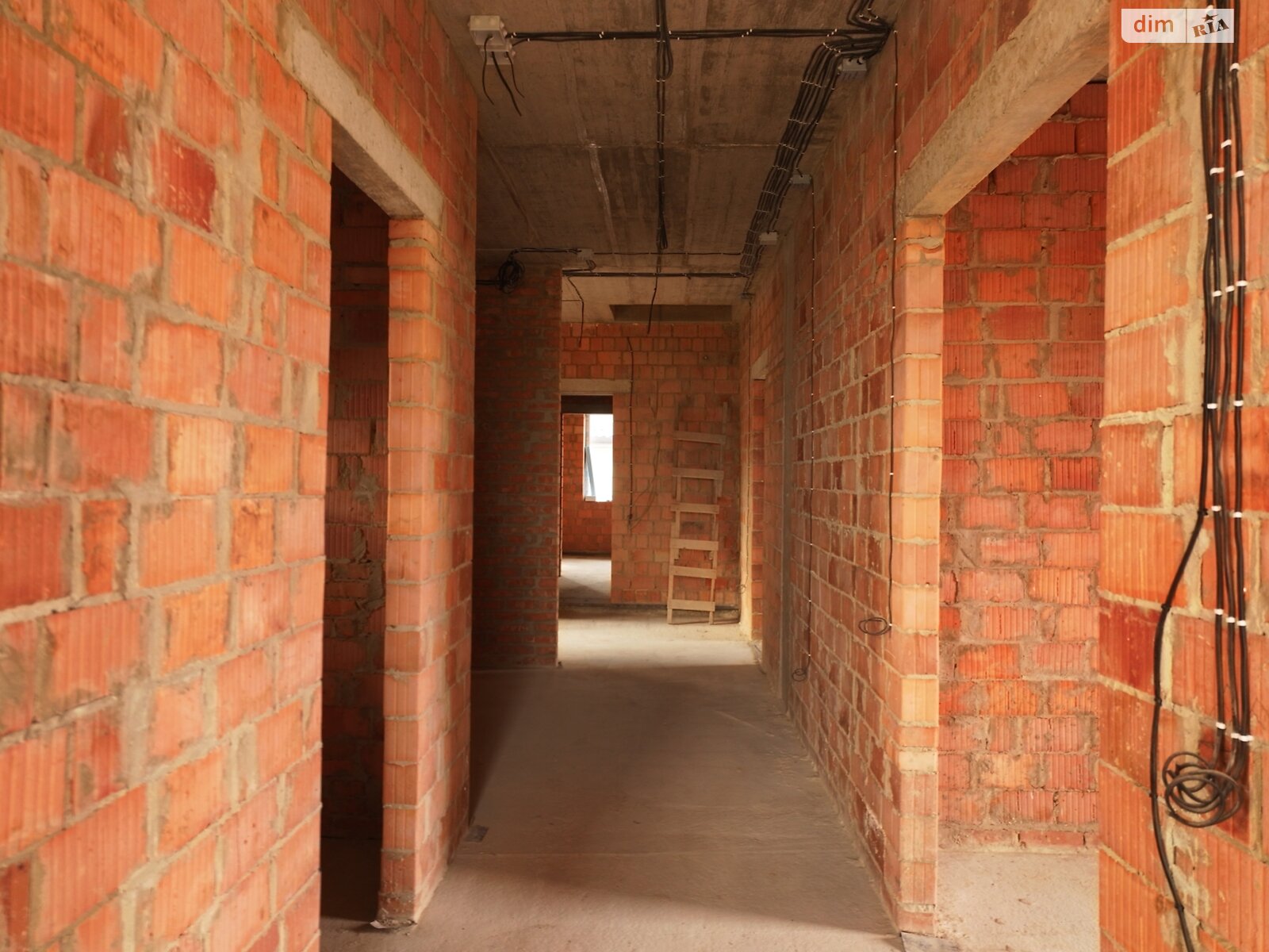 одноэтажный дом с гаражом, 180 кв. м, кирпич. Продажа в Ровно район Чайка фото 1