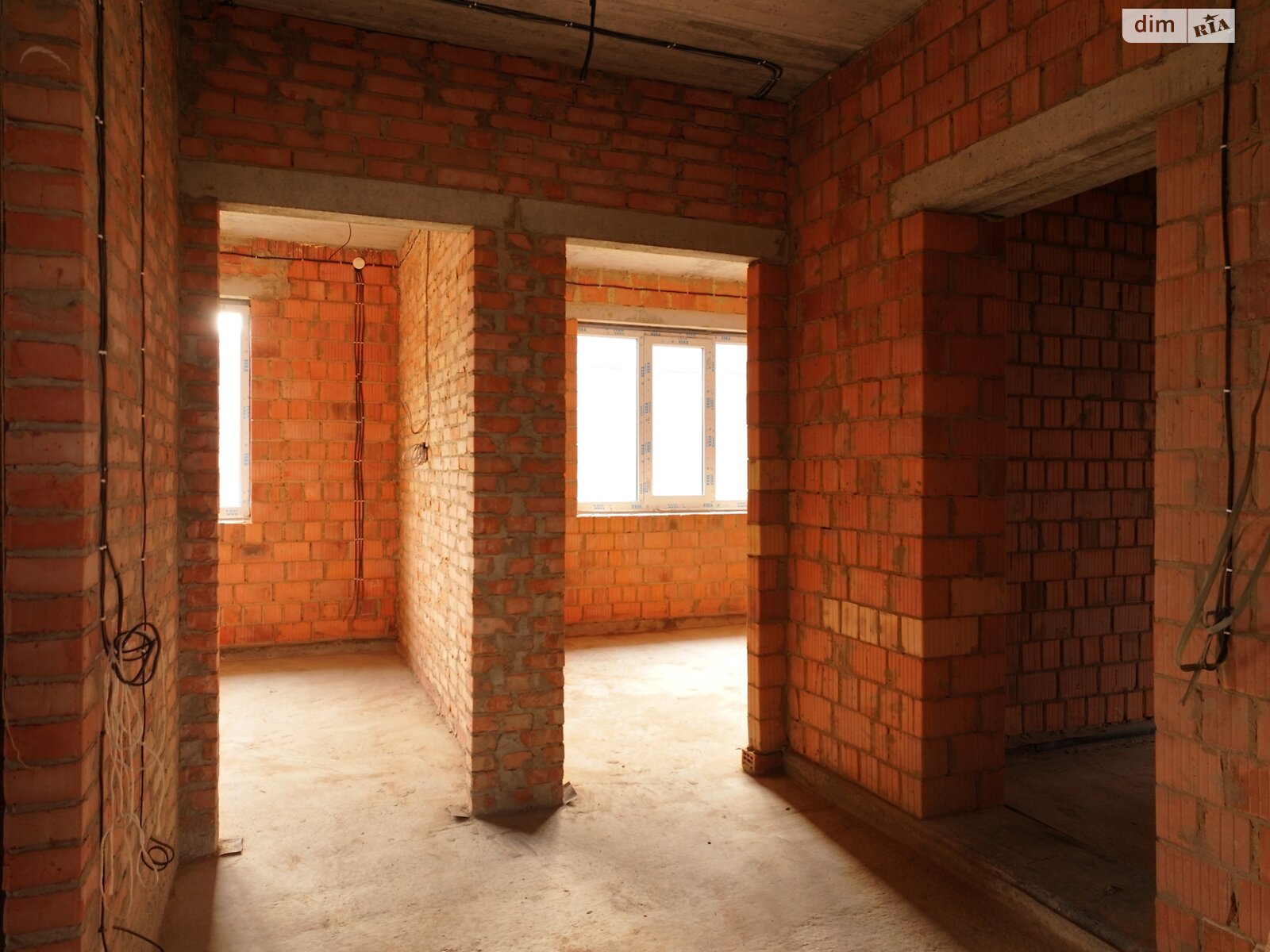 одноэтажный дом с гаражом, 180 кв. м, кирпич. Продажа в Ровно район Чайка фото 1