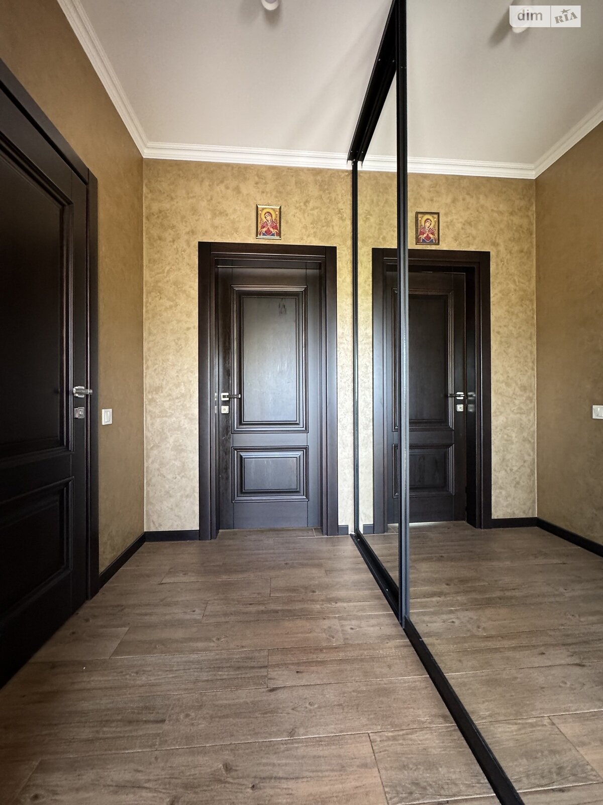 одноповерховий будинок з опаленням, 120 кв. м, кирпич. Продаж в Рівному, район Басів Кут фото 1 одноповерховий будинок з опаленням, 120 кв. м, кирпич. Продаж в Рівному, район Басів Кут фото 1