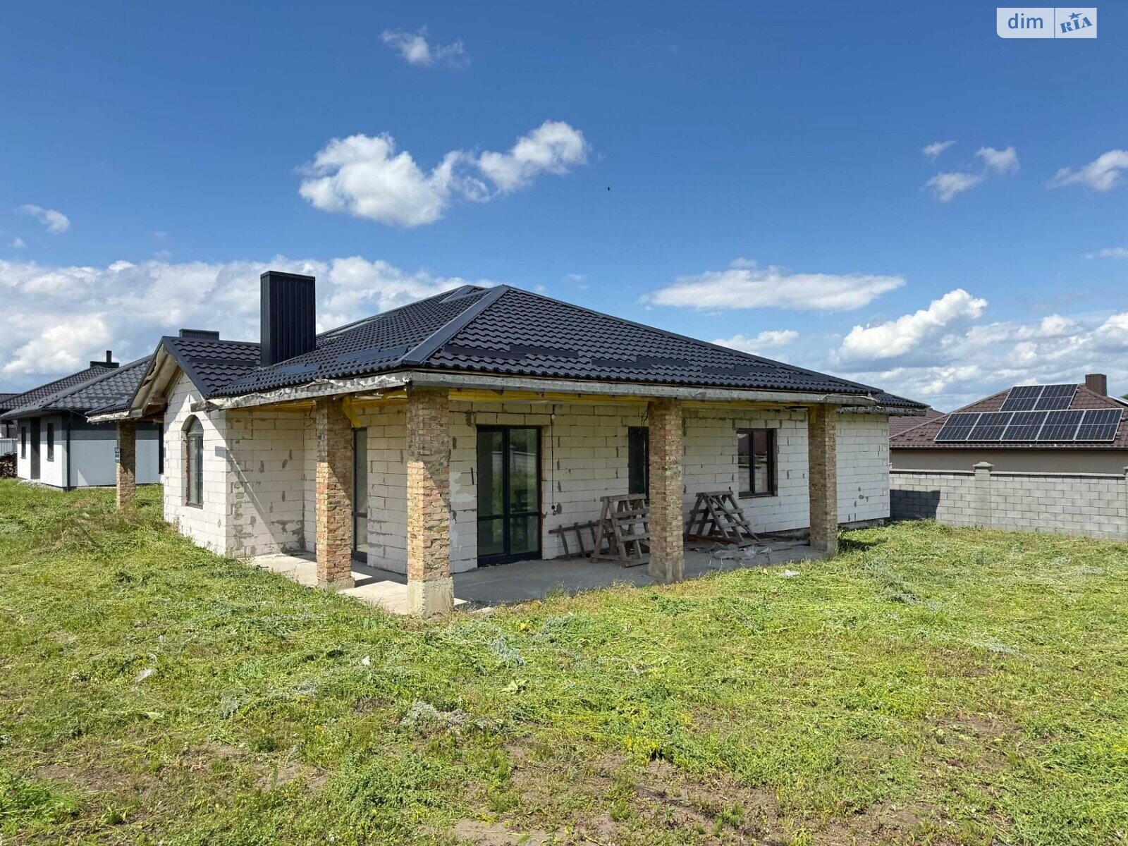 одноэтажный дом с гаражом, 161.5 кв. м, кирпич. Продажа в Бармаках фото 1 одноэтажный дом с гаражом, 161.5 кв. м, кирпич. Продажа в Бармаках фото 1