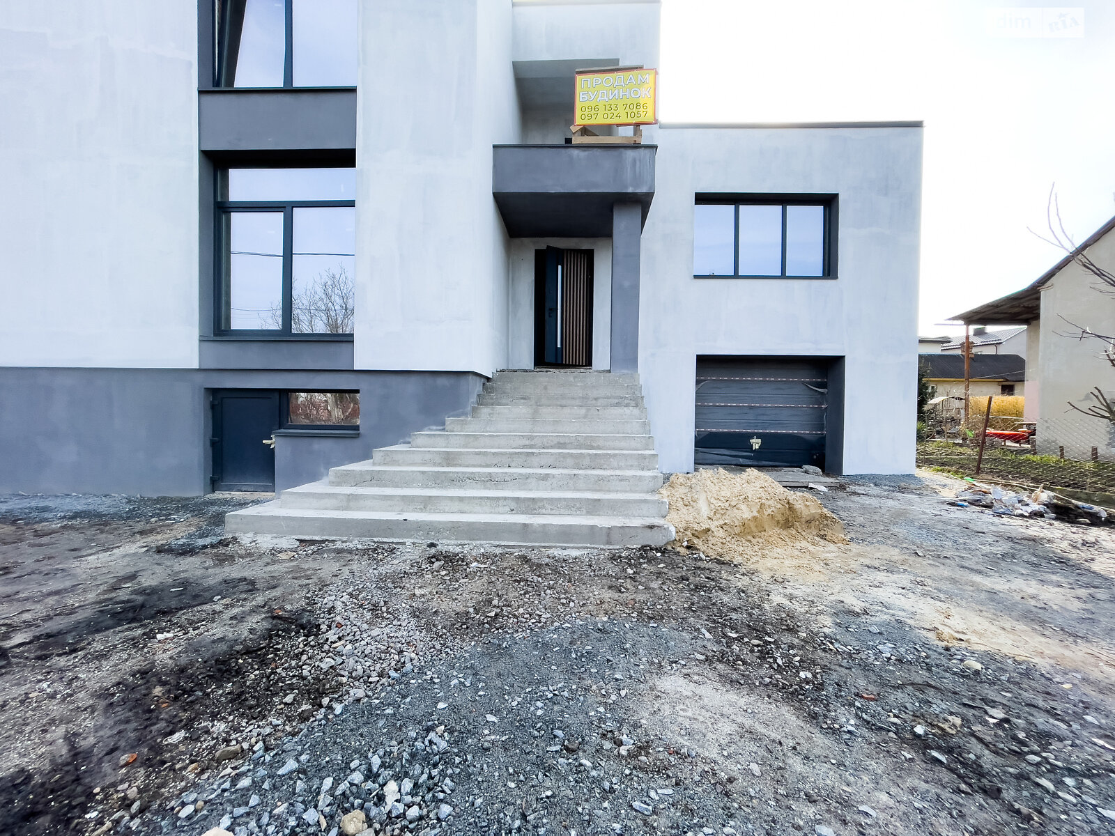 двухэтажный дом с гаражом, 140 кв. м, кирпич. Продажа в Ровно район Гидропарк фото 1