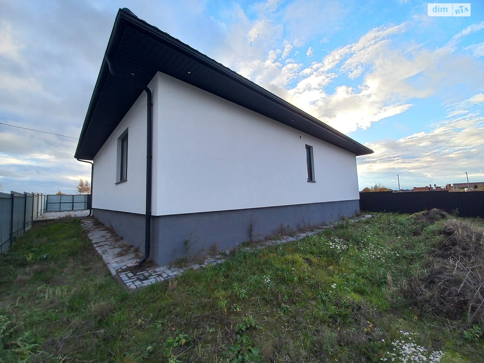 одноэтажный дом, 135 кв. м, кирпич. Продажа в Белой Кринице фото 1 одноэтажный дом, 135 кв. м, кирпич. Продажа в Белой Кринице фото 1
