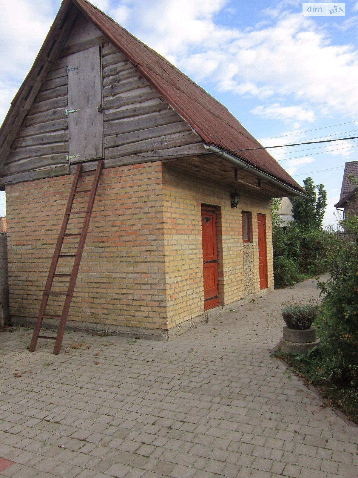двухэтажный дом с мебелью, 150 кв. м, кирпич. Продажа в Ровно район Корнинская фото 1