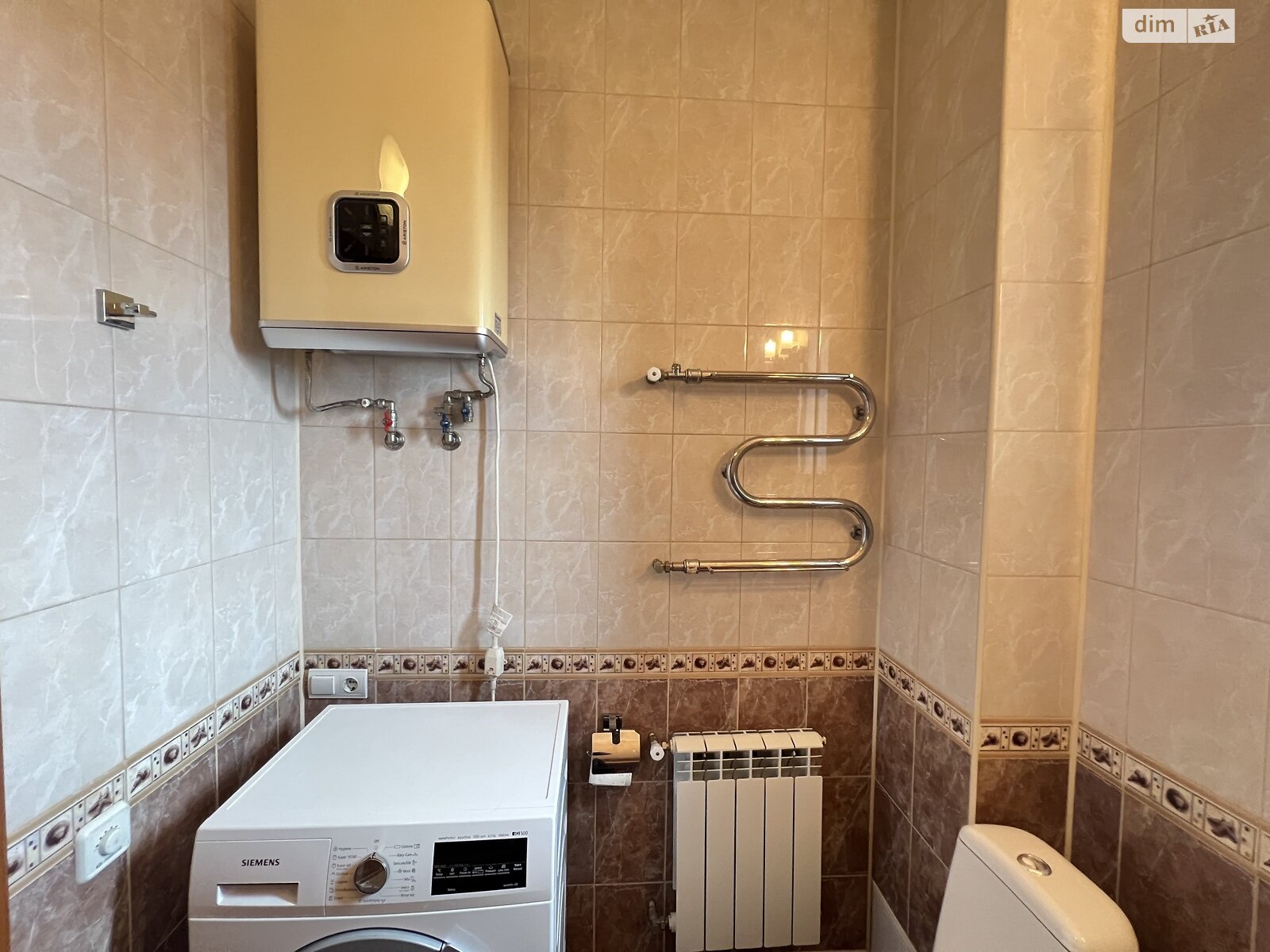 двоповерховий будинок з опаленням, 145 кв. м, цегла. Продаж в Рівному, район Червоні Гори фото 1 двоповерховий будинок з опаленням, 145 кв. м, цегла. Продаж в Рівному, район Червоні Гори фото 1