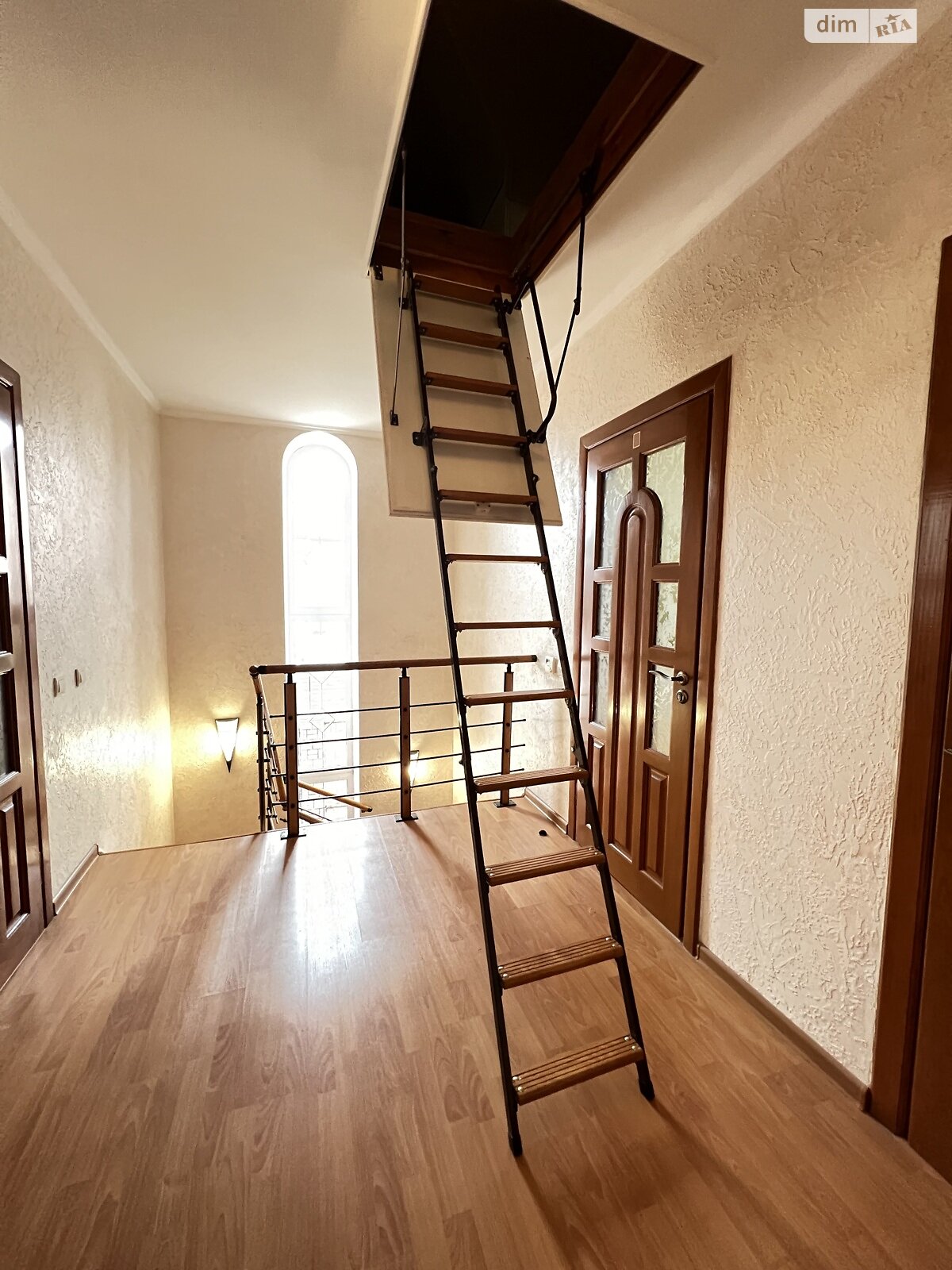 двоповерховий будинок з опаленням, 145 кв. м, цегла. Продаж в Рівному, район Червоні Гори фото 1 двоповерховий будинок з опаленням, 145 кв. м, цегла. Продаж в Рівному, район Червоні Гори фото 1