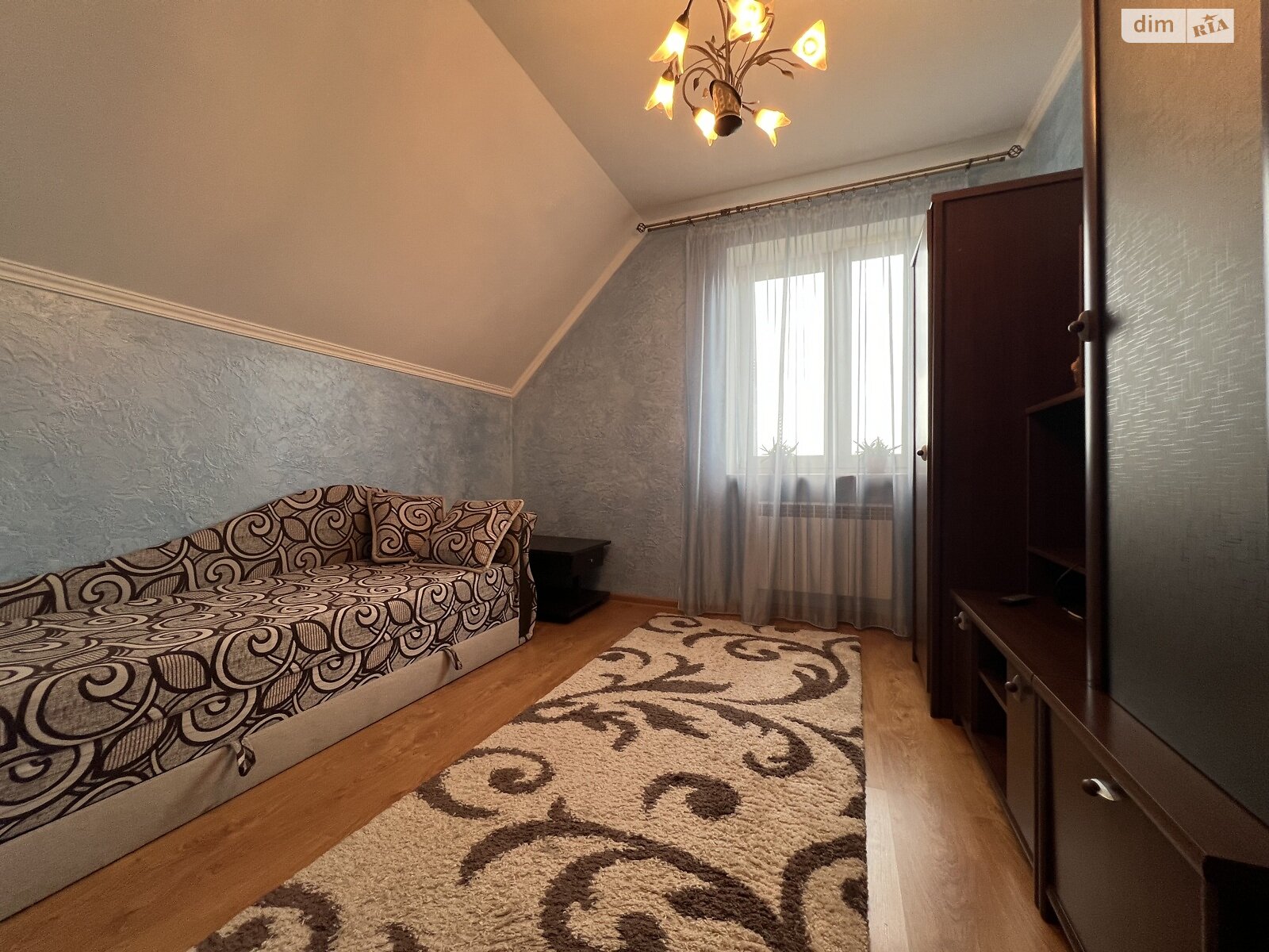 двоповерховий будинок з опаленням, 145 кв. м, цегла. Продаж в Рівному, район Червоні Гори фото 1 двоповерховий будинок з опаленням, 145 кв. м, цегла. Продаж в Рівному, район Червоні Гори фото 1