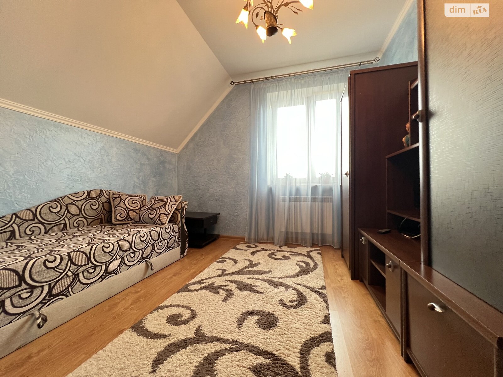 двоповерховий будинок з опаленням, 145 кв. м, цегла. Продаж в Рівному, район Червоні Гори фото 1 двоповерховий будинок з опаленням, 145 кв. м, цегла. Продаж в Рівному, район Червоні Гори фото 1